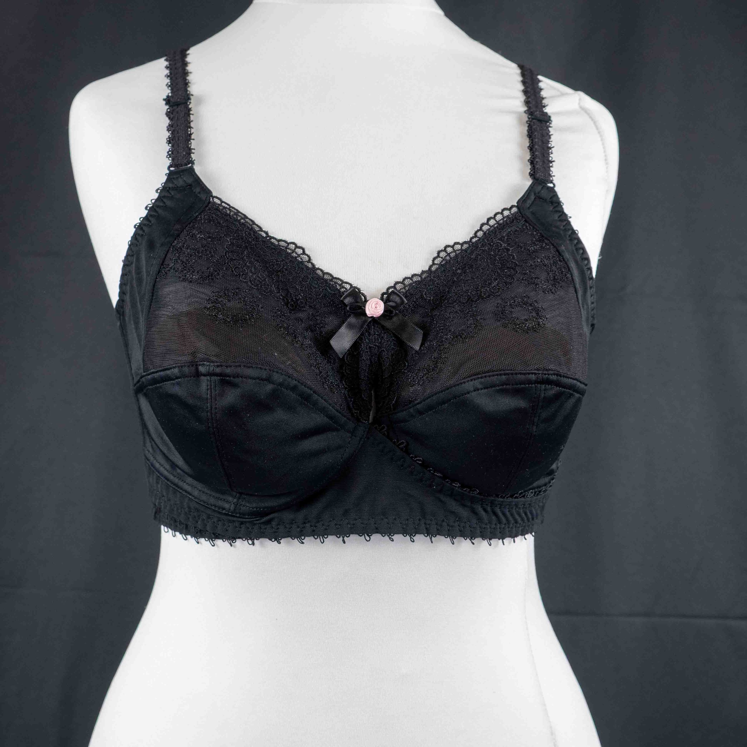 Berlei 36B Black Lace & Satin Bra NWT