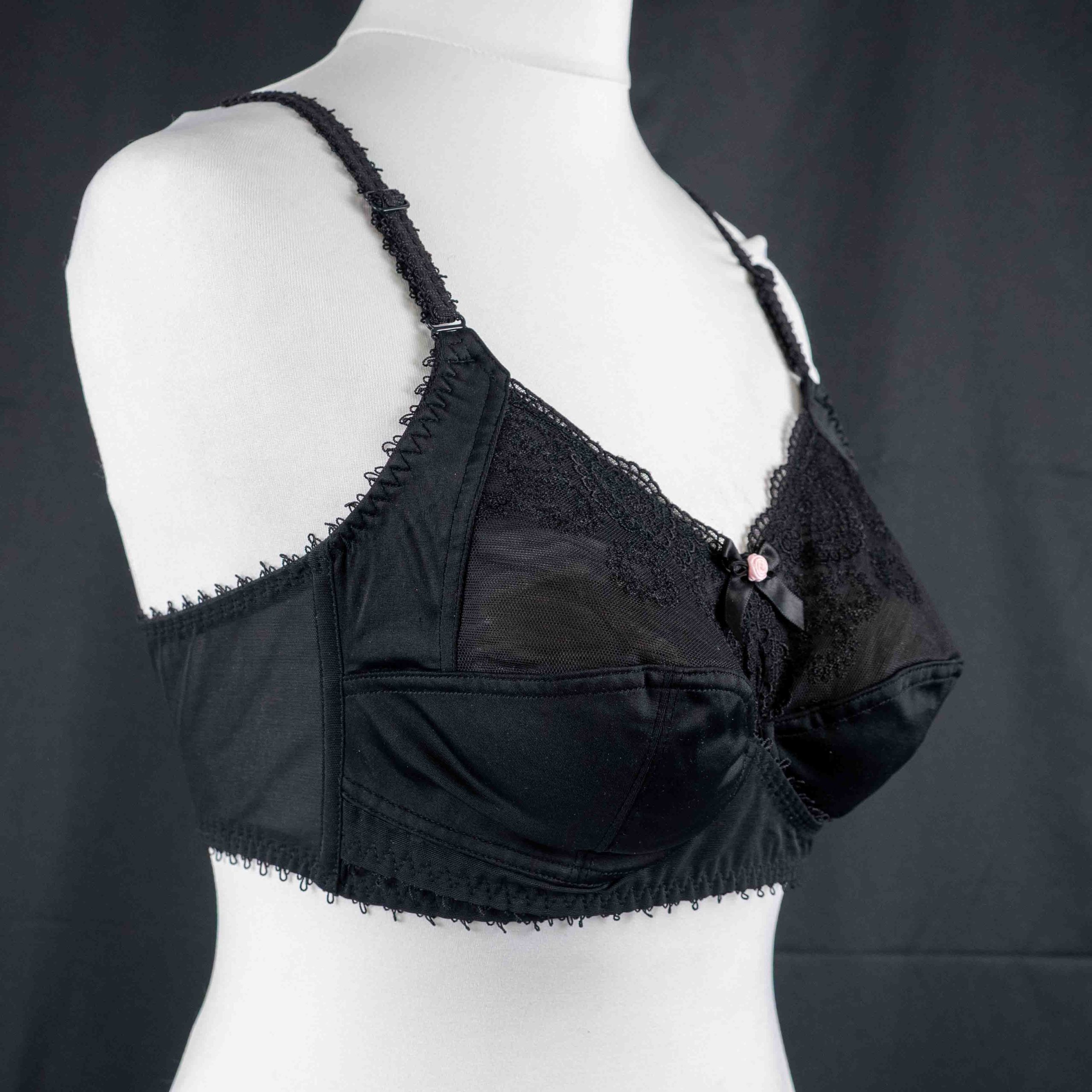 Berlei 36B Black Lace & Satin Bra NWT image 2