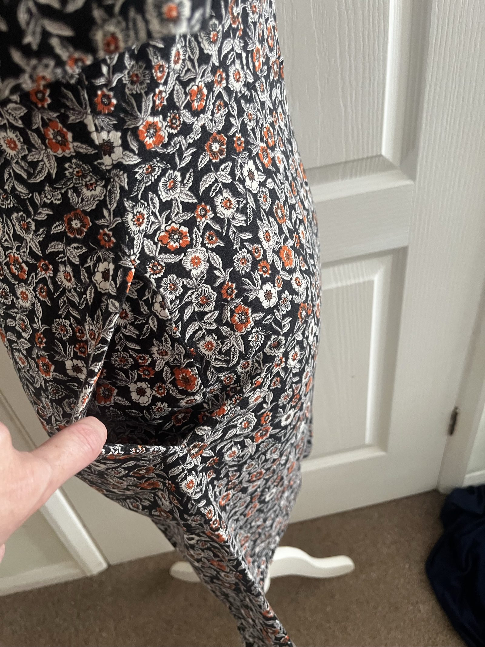 Boden Women's Floral Print Midi Dress – Black with White & Coral Flowers, Short Sleeves, Crew Neck (UK12) image 4