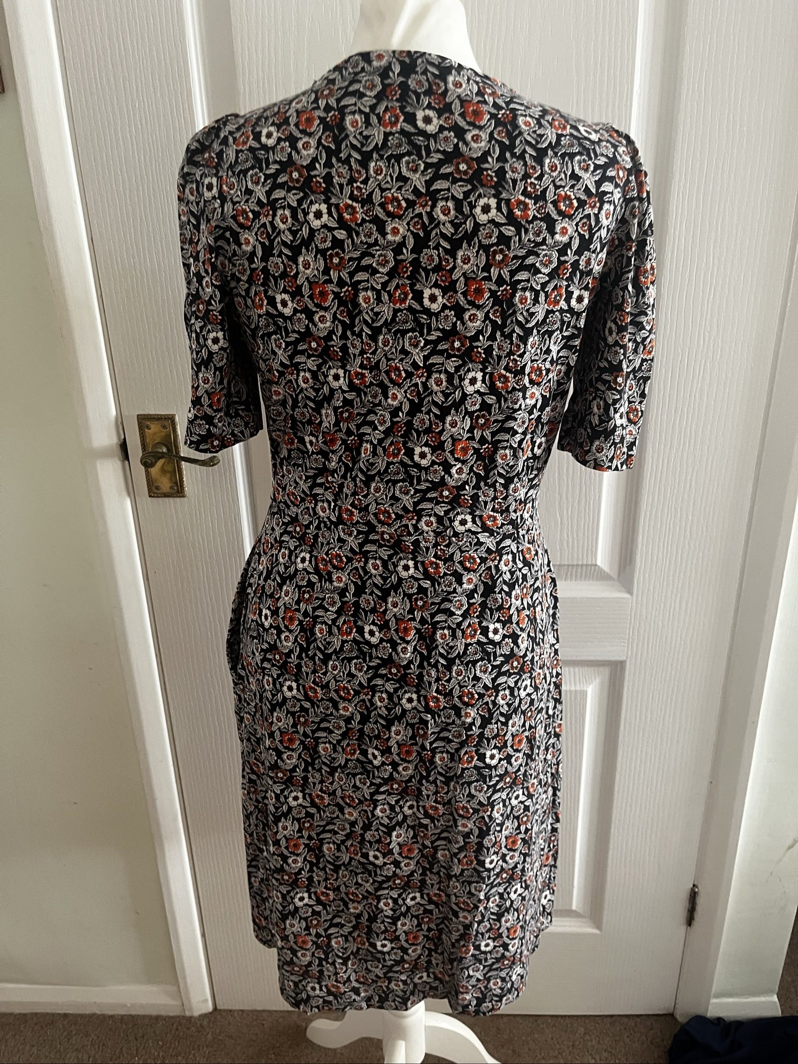 Boden Women's Floral Print Midi Dress – Black with White & Coral Flowers, Short Sleeves, Crew Neck (UK12) image 5