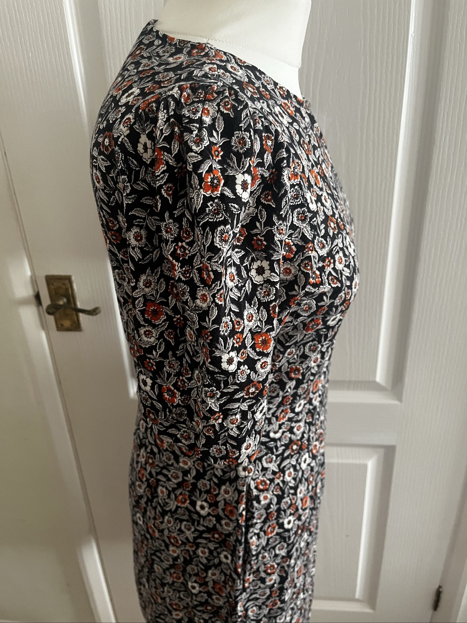 Boden Women's Floral Print Midi Dress – Black with White & Coral Flowers, Short Sleeves, Crew Neck (UK12) image 6