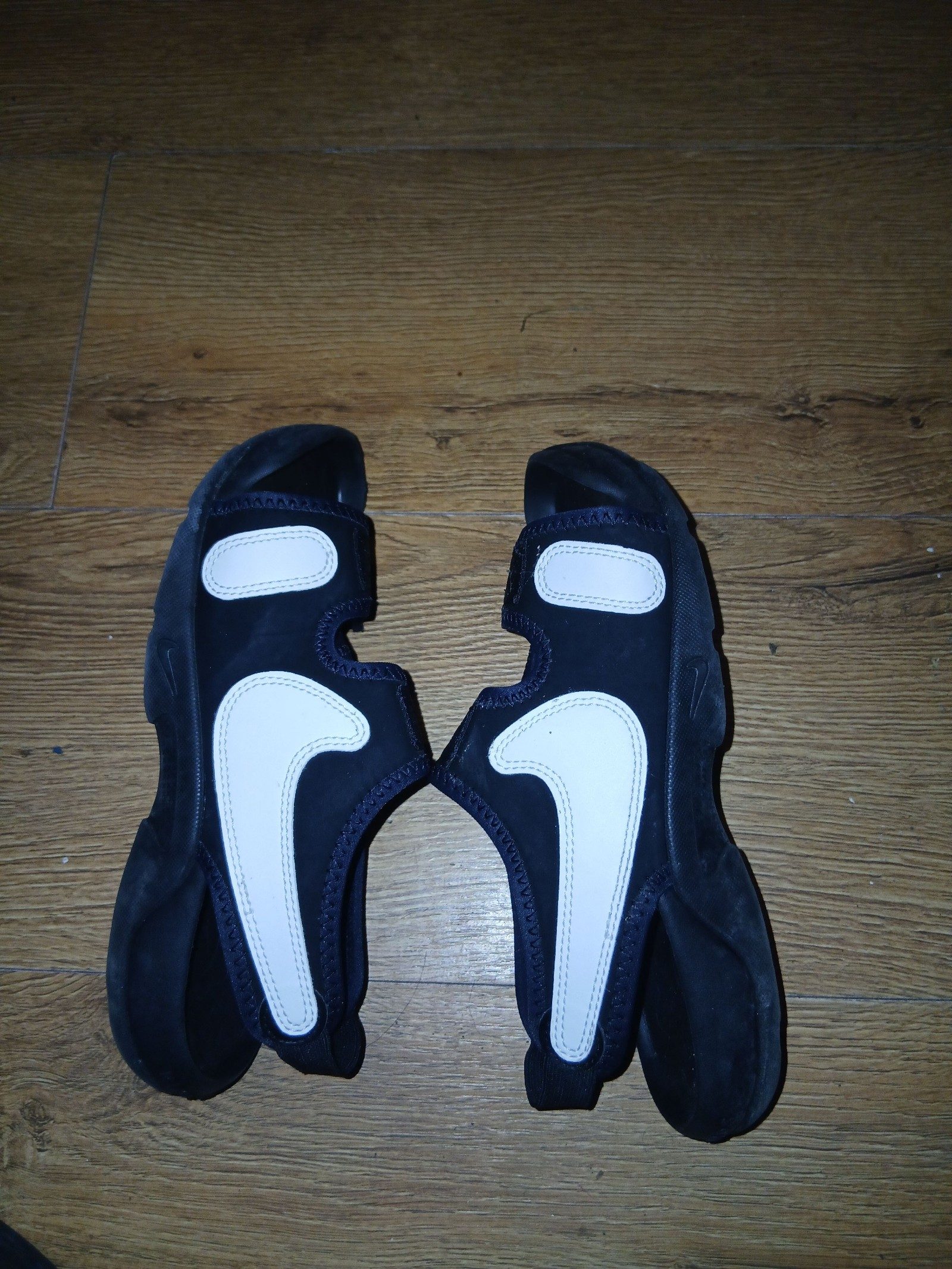 Nike Black & White Sports Sandals Size 8 UK image 3