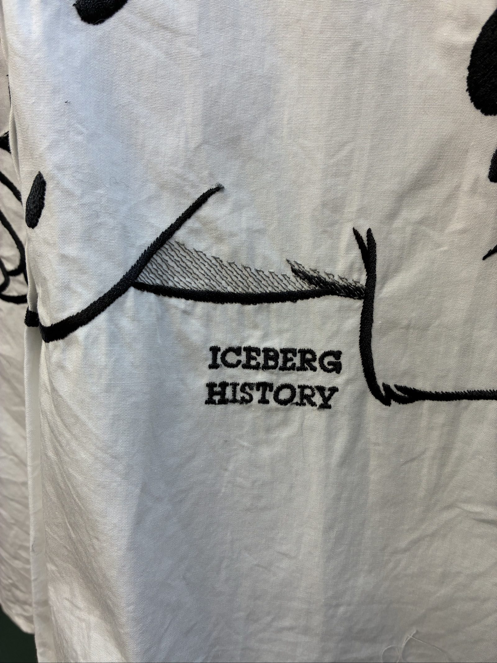 Vintage Iceberg History Disney 101 Dalmatians White Cotton Shirt Size 44 medium image 3