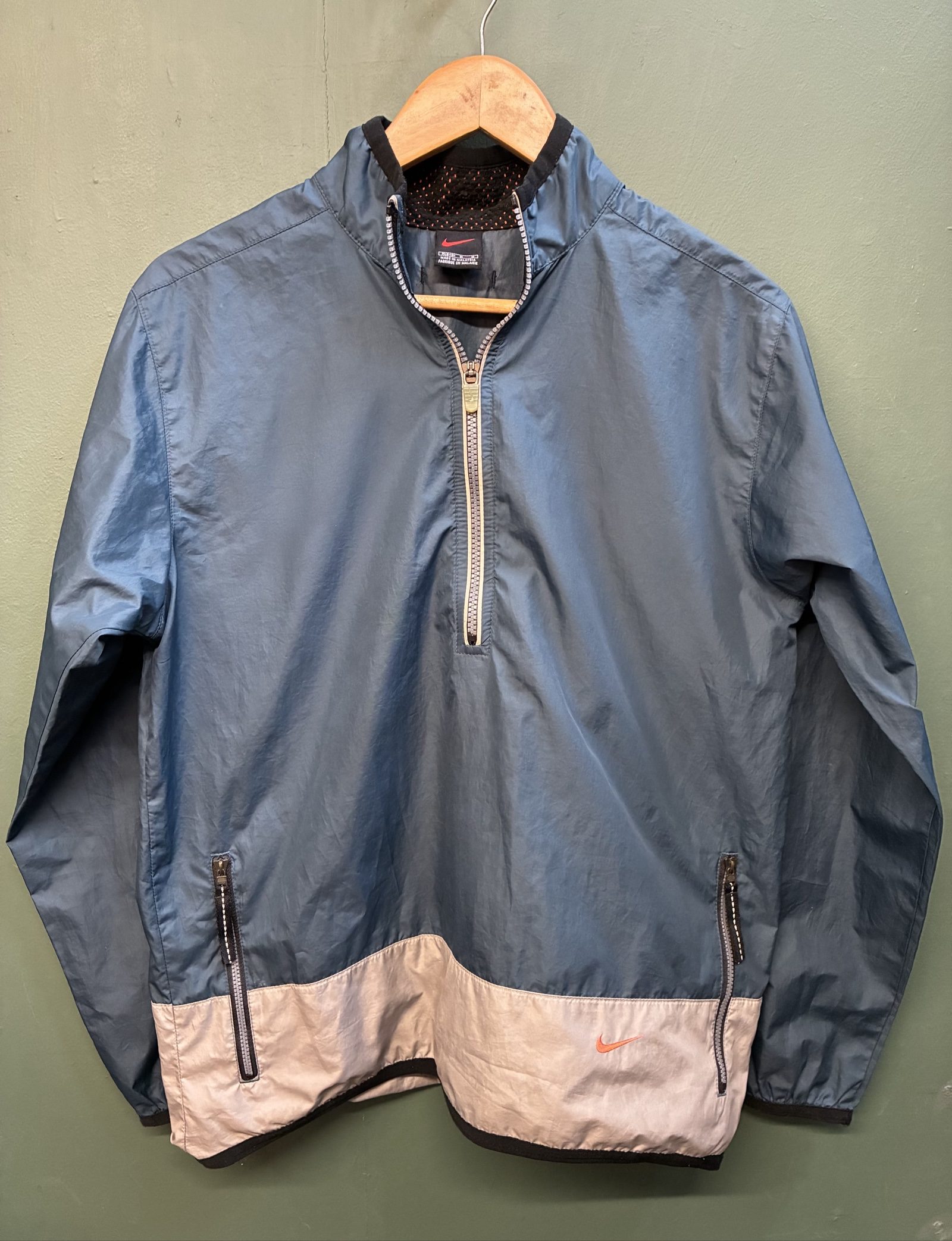 Vintage Y2K Nike Men's Blue & Grey Windbreaker Jacket Medium Reflective Detail image 10