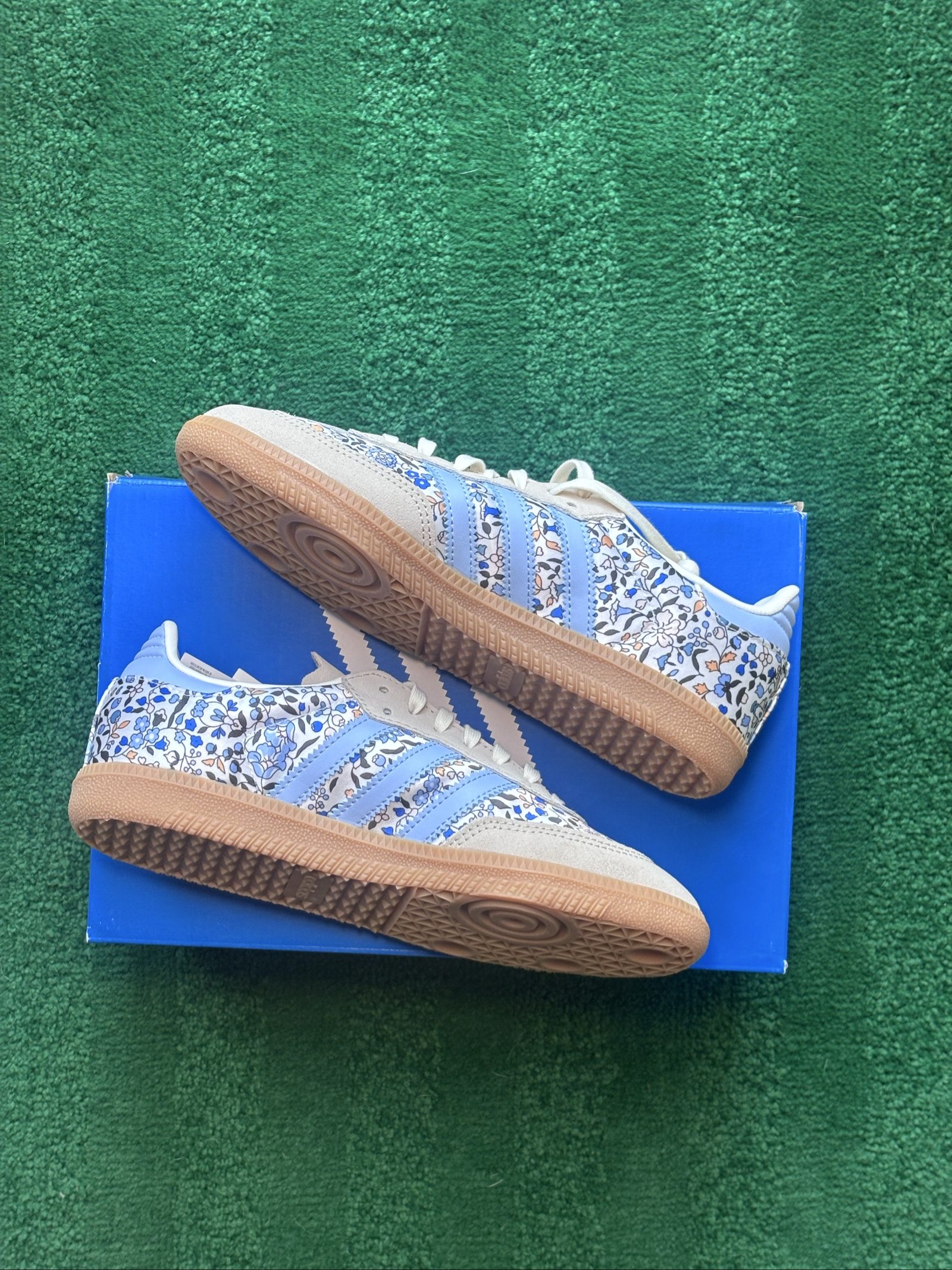 UK 4 Juniors adidas Samba OG x Liberty London Floral Blue | New image 2