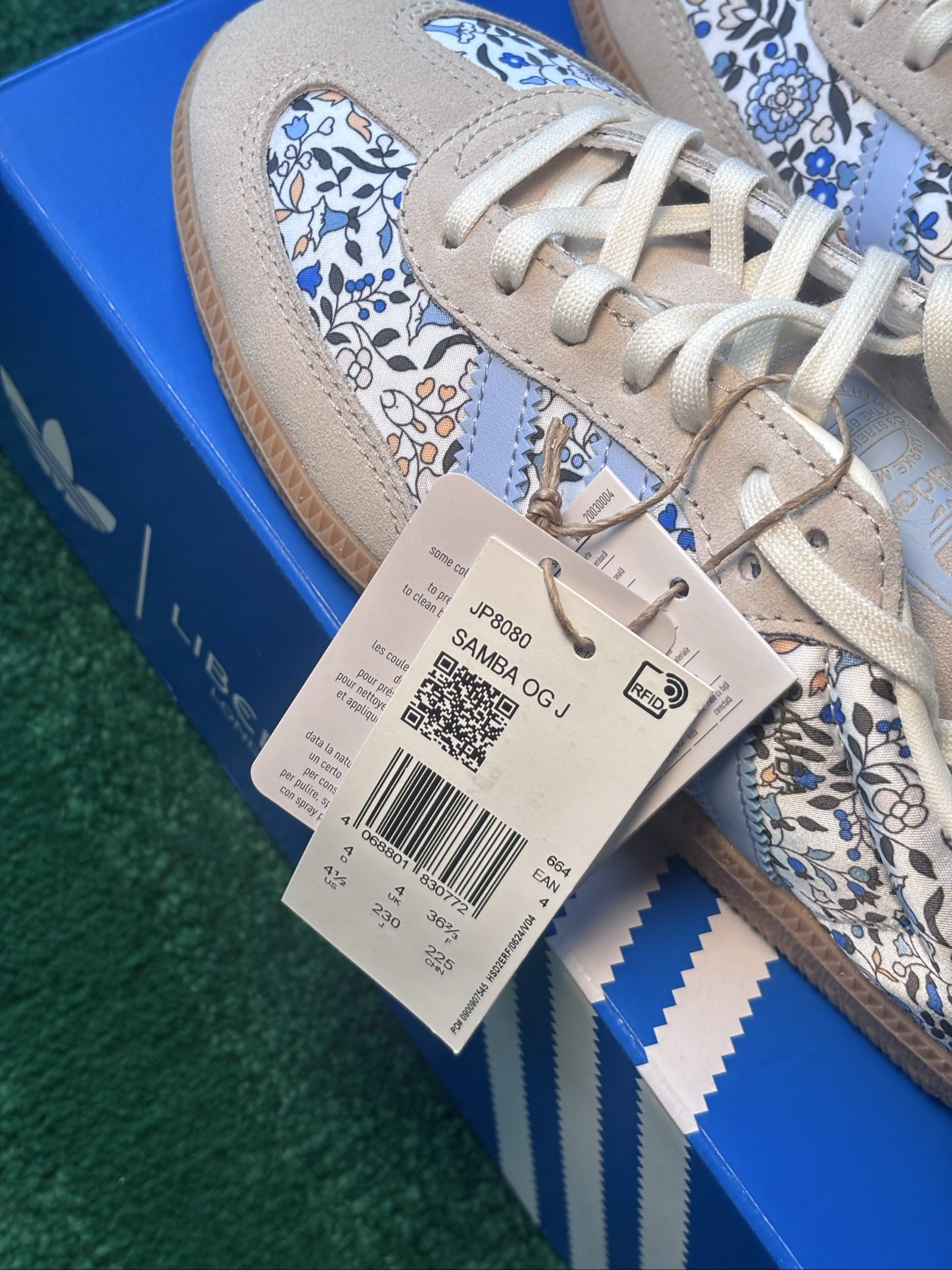 UK 4 Juniors adidas Samba OG x Liberty London Floral Blue | New image 4