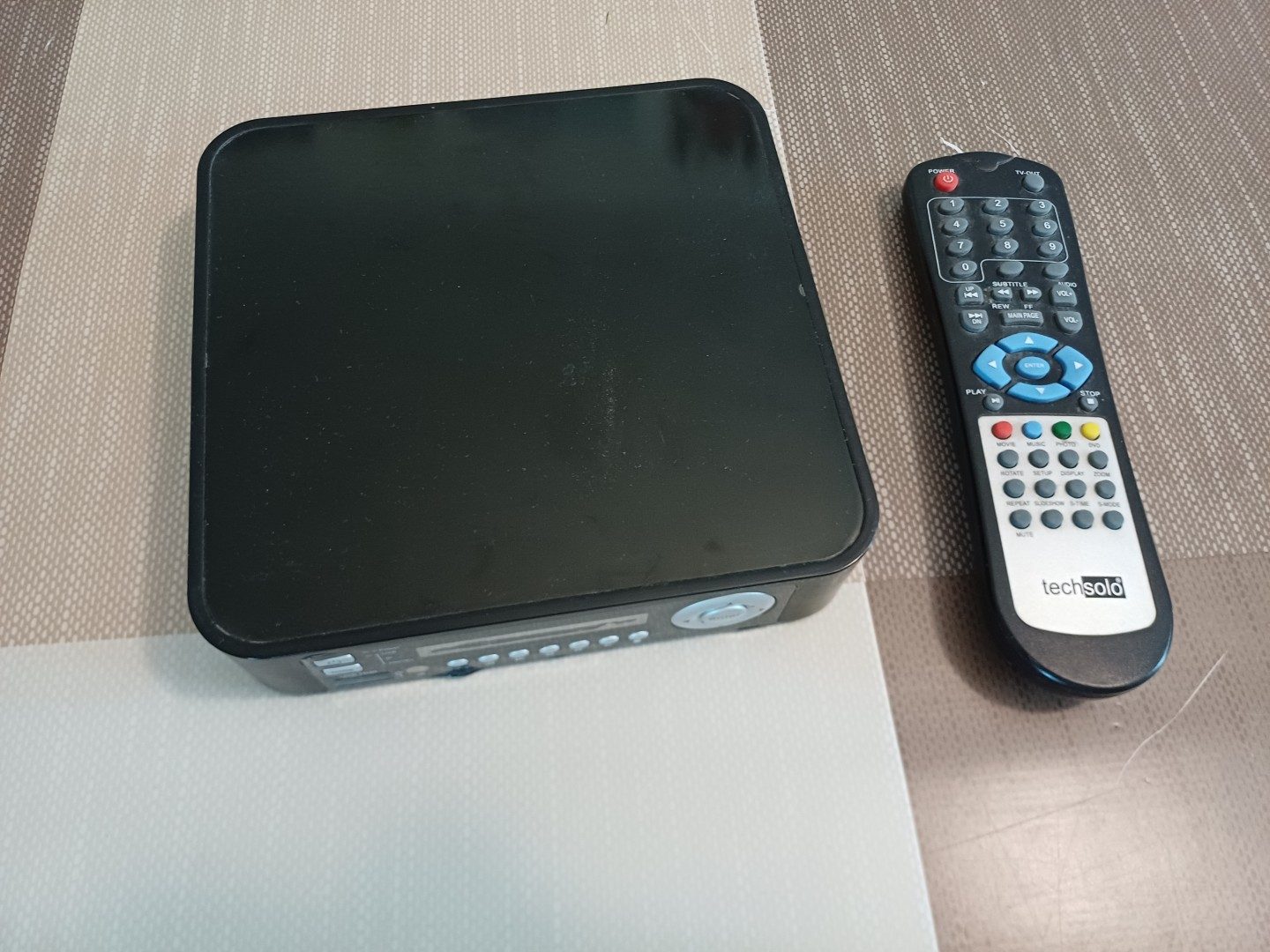 Techsolo Black Digital media player with Remote Control