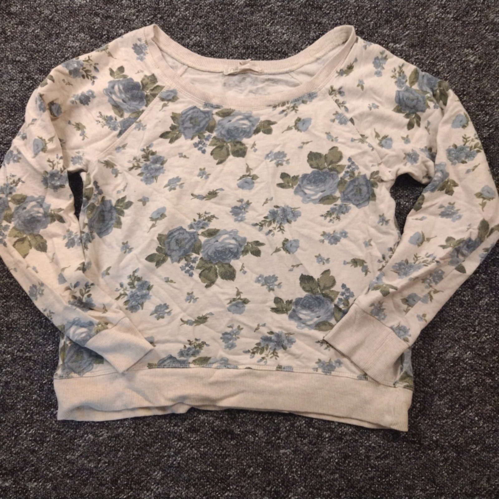 Forever 21 Women's Cream Blue Floral Sweatshirt Small