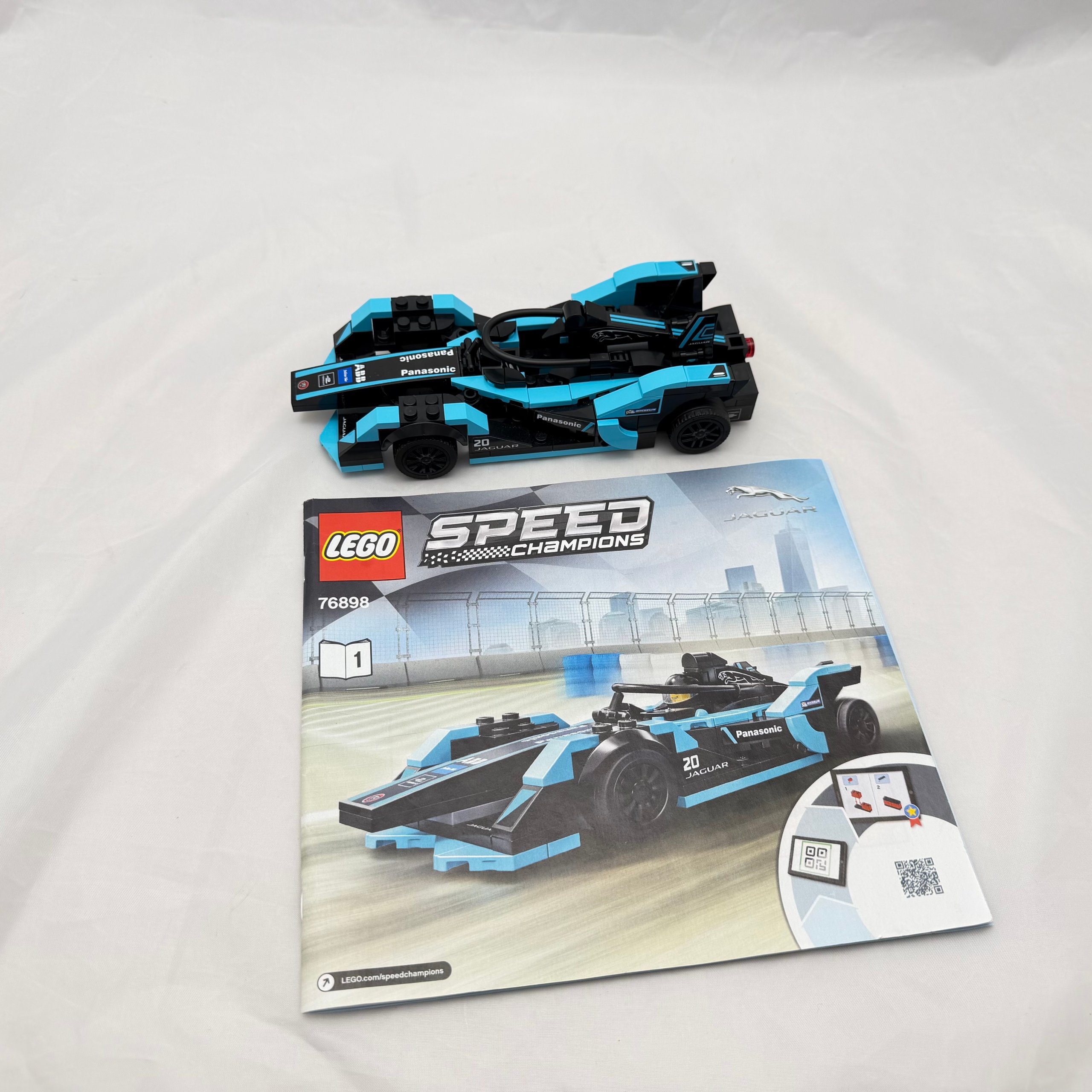 LEGO Panasonic Jaguar Speed Champions # 76898 formula E 1 car image 2