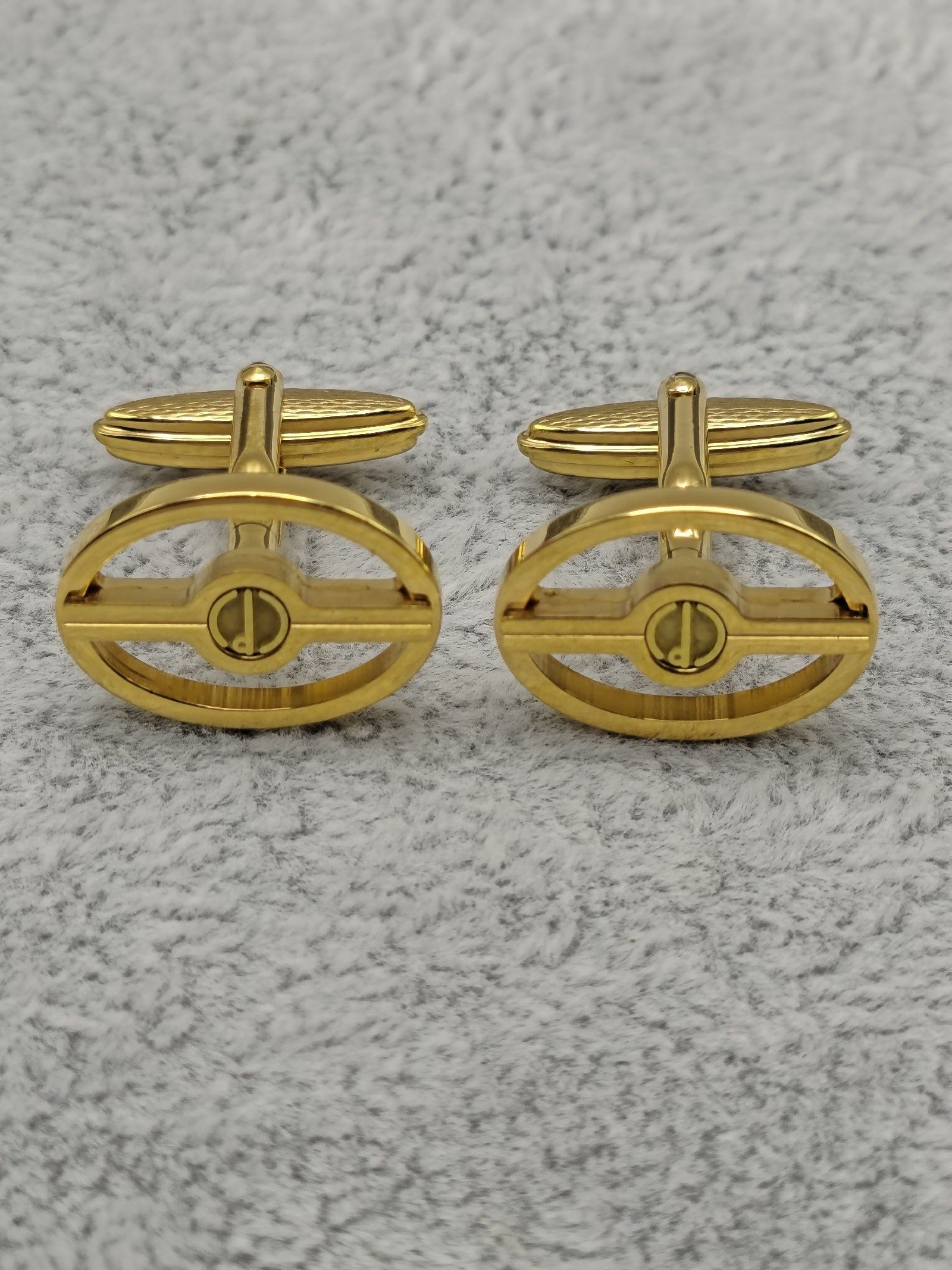 Dunhill Gold Plated Tie Clip & Oval Cufflinks Set image 6