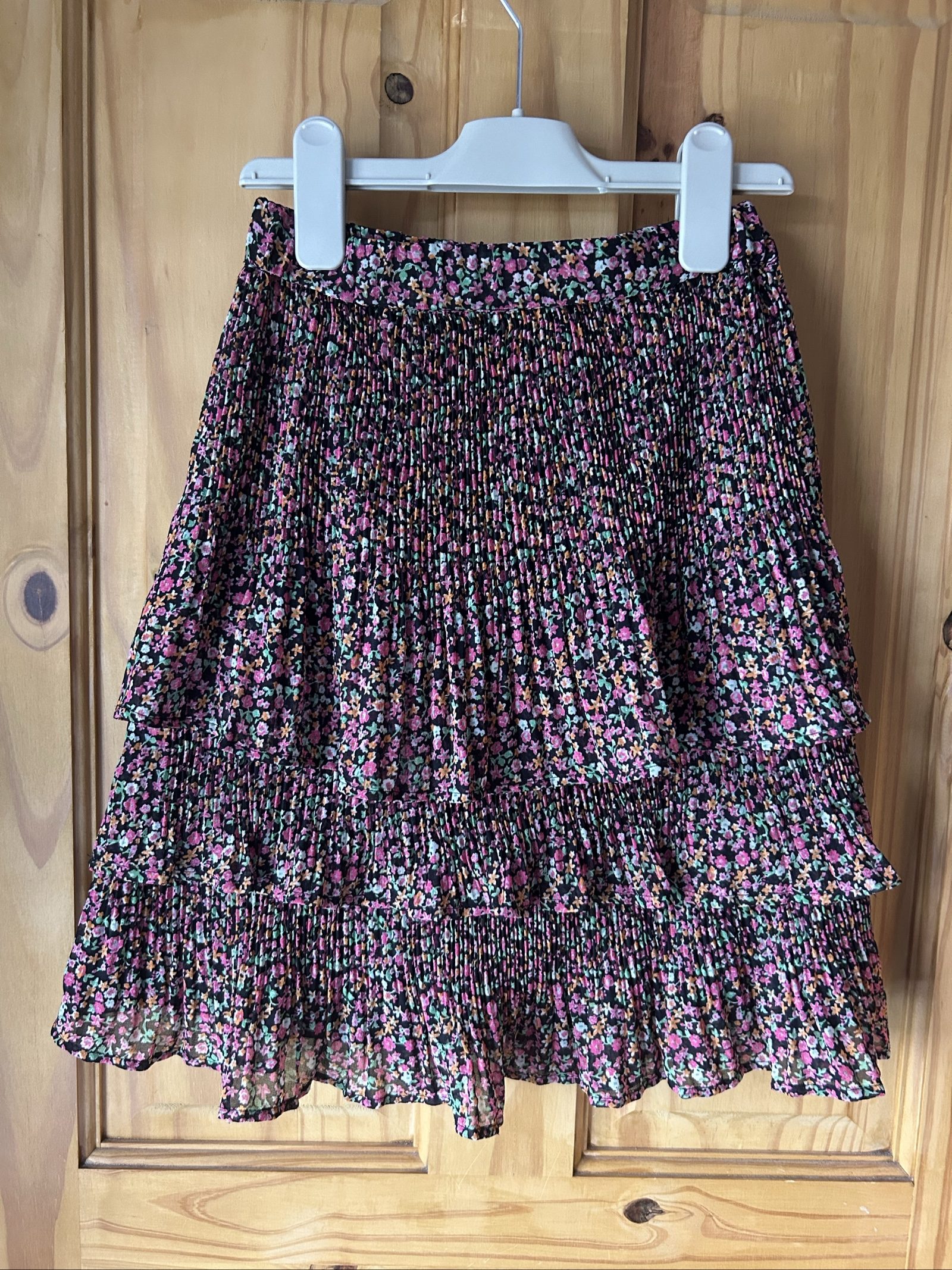 Next Girls Black Floral Pleated Skirt 4 Years 104cm