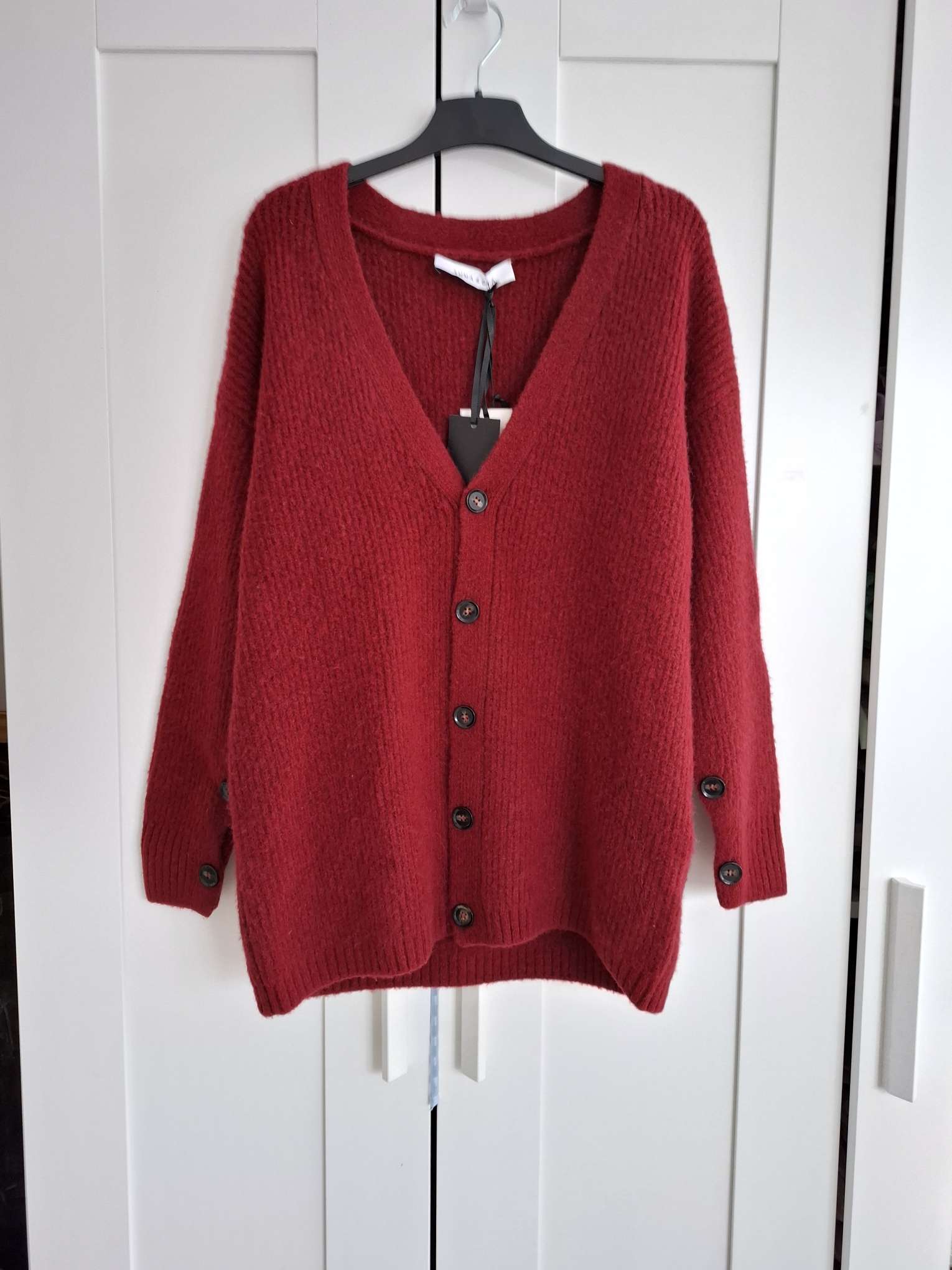 Unbranded Red Buttoned V-Neck Cardigan Medium image 4