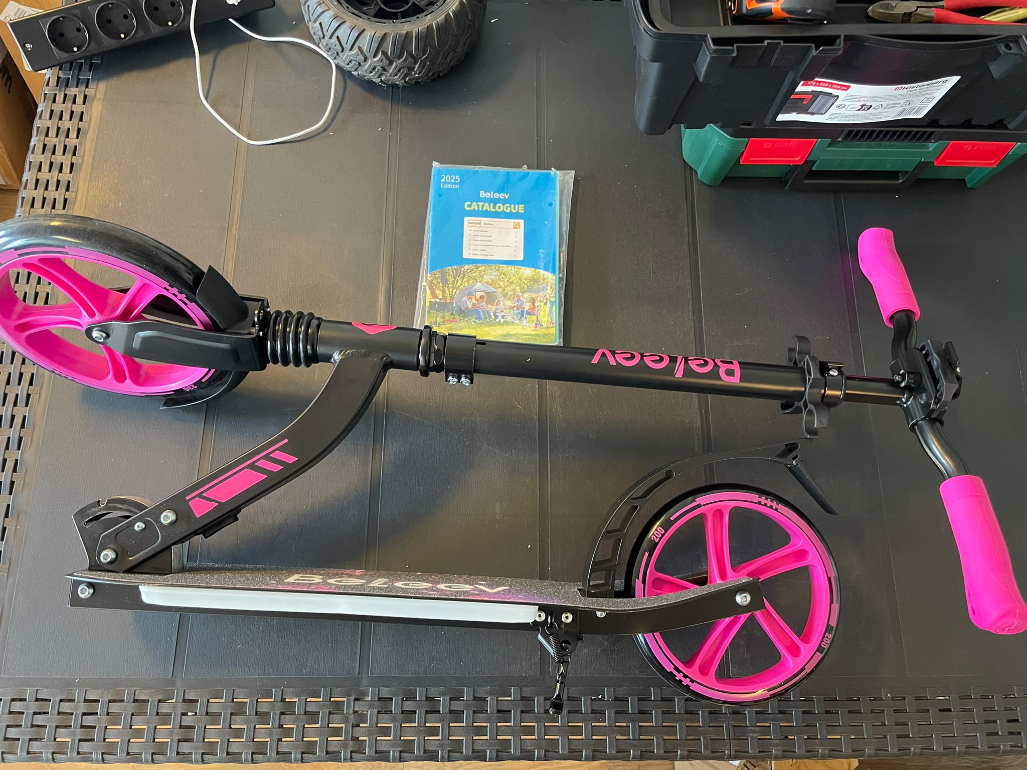 Nieuwe Beleev step met LED-verlichting (zwart/roze) image 3