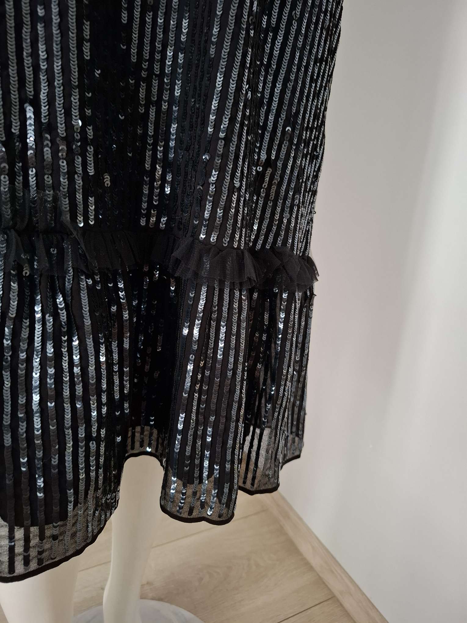 New Needle & Thread Sequin Midi Dress Size S image 8