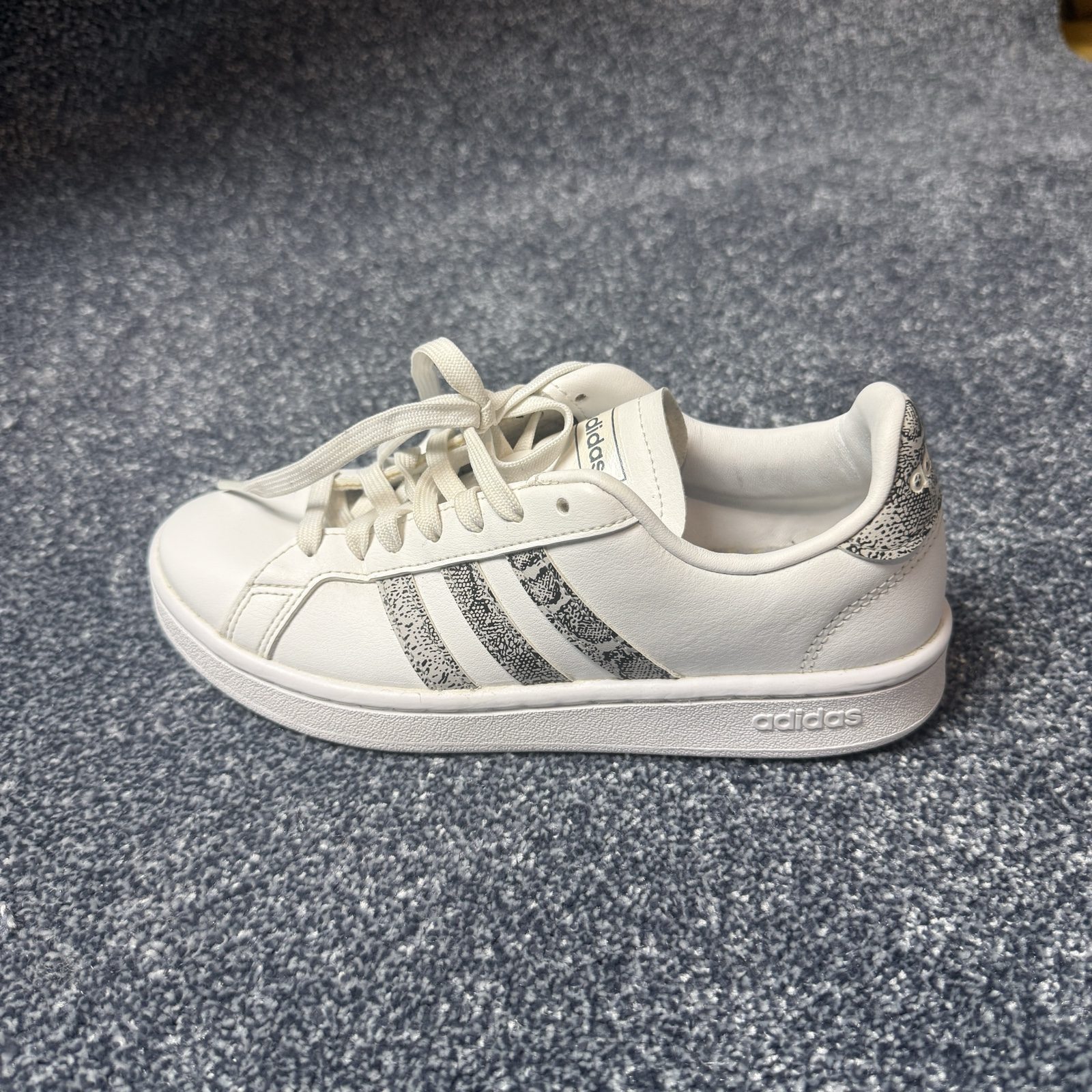adidas Womens Grand Court Trainers UK 4 White Snake Print Cloudfoam FY2711 image 4