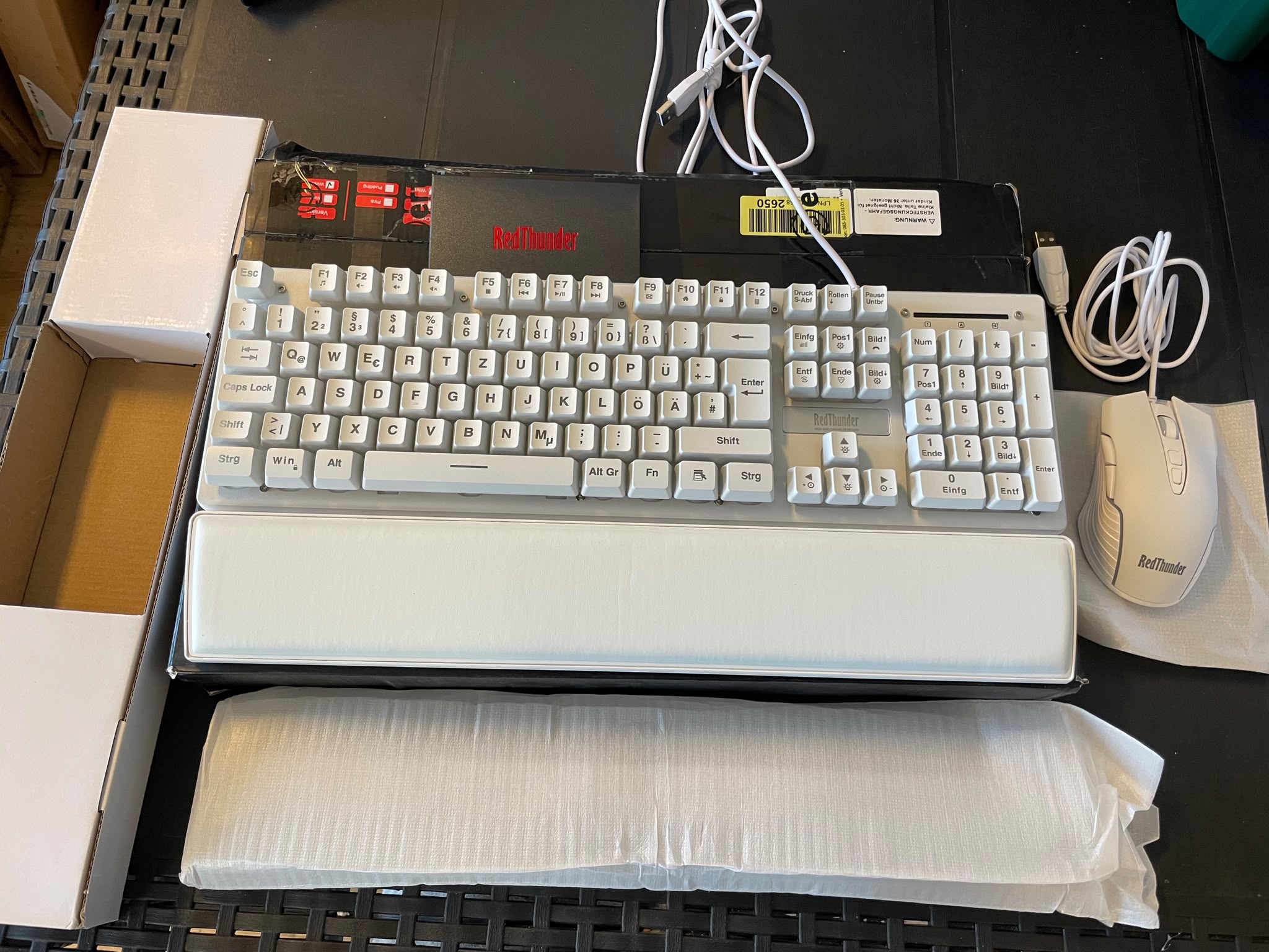 Gloednieuwe RedThunder Gaming Toetsenbord en Muis Set (Wit) – In doos
