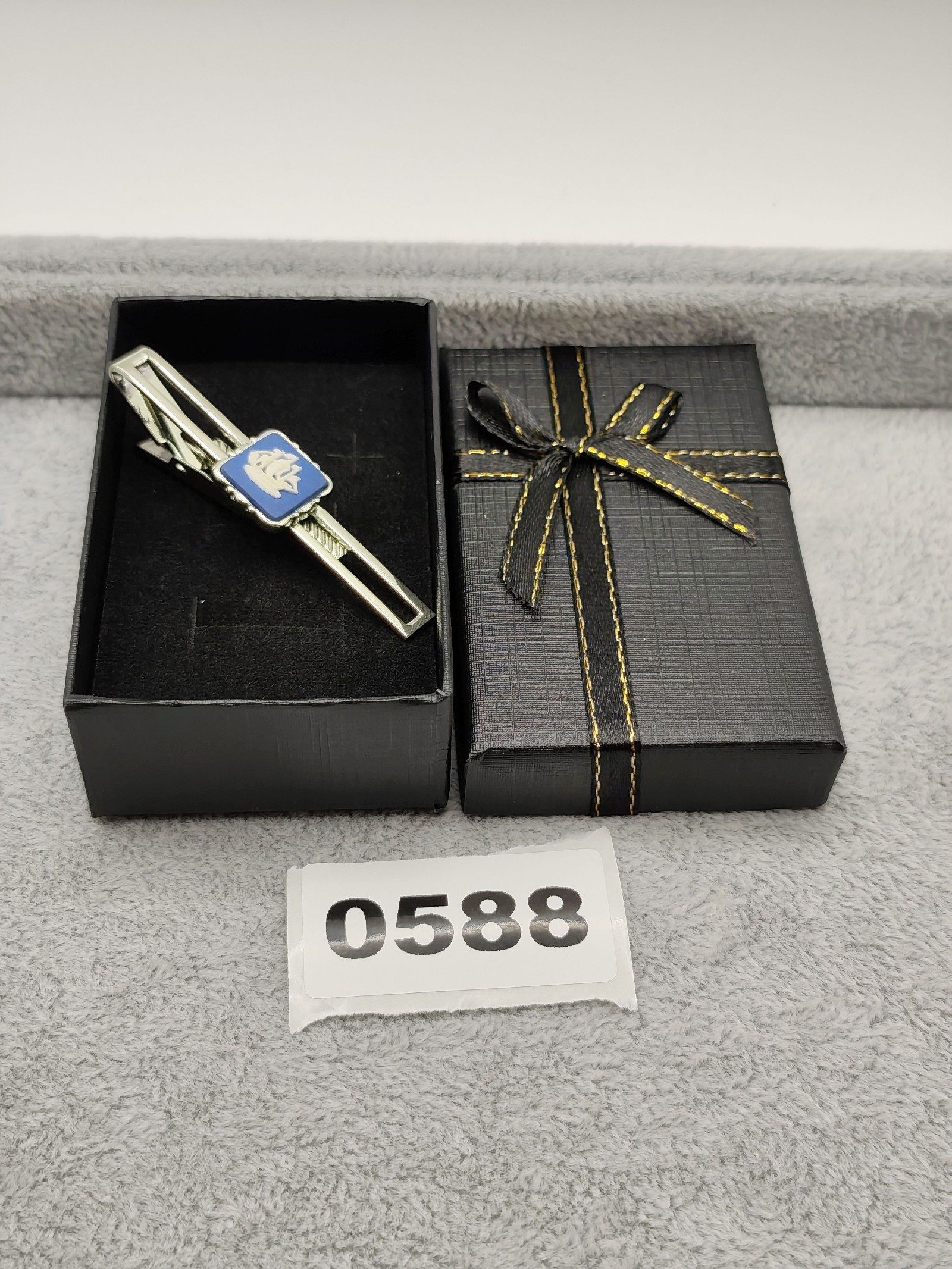 Wedgwood Silver Tone Blue Jasperware Ship Tie Clip