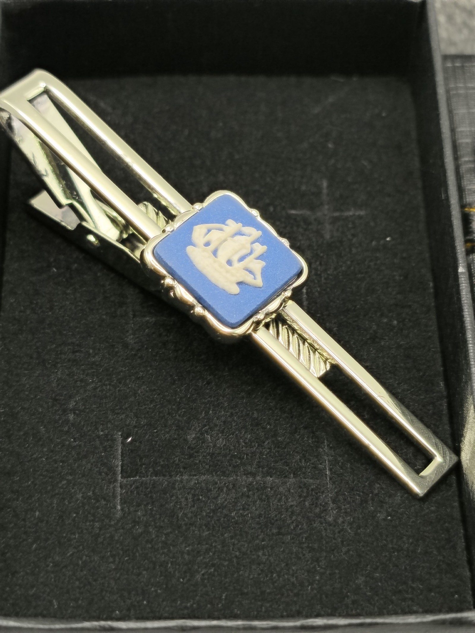 Wedgwood Silver Tone Blue Jasperware Ship Tie Clip image 2