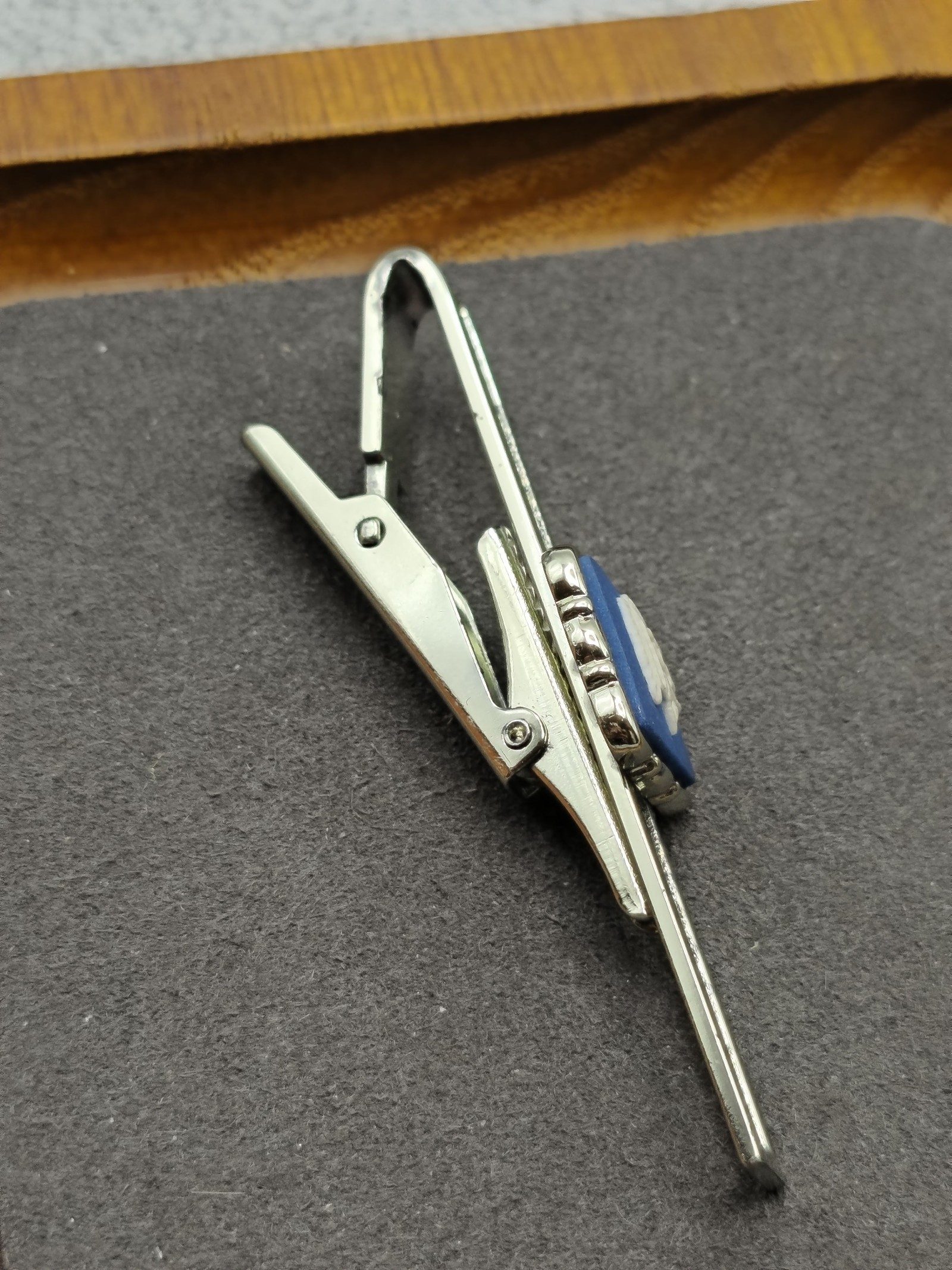 Wedgwood Silver Tone Blue Jasperware Ship Tie Clip image 8