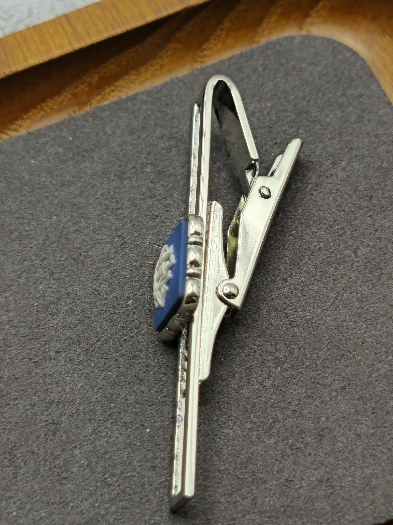 Wedgwood Silver Tone Blue Jasperware Ship Tie Clip image 10