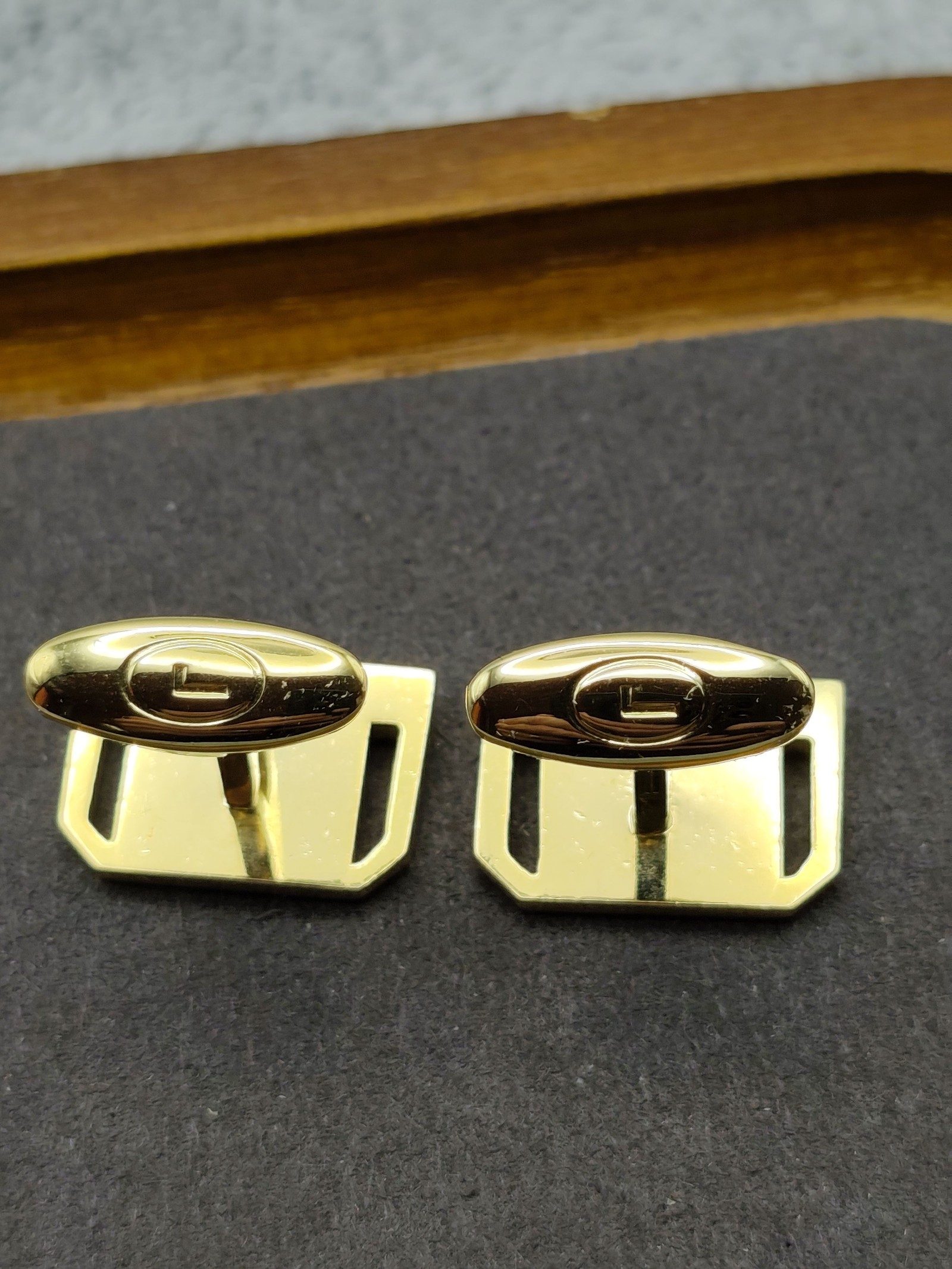 Lancel Gold Tone Men's Cufflinks Classic Elegant image 4