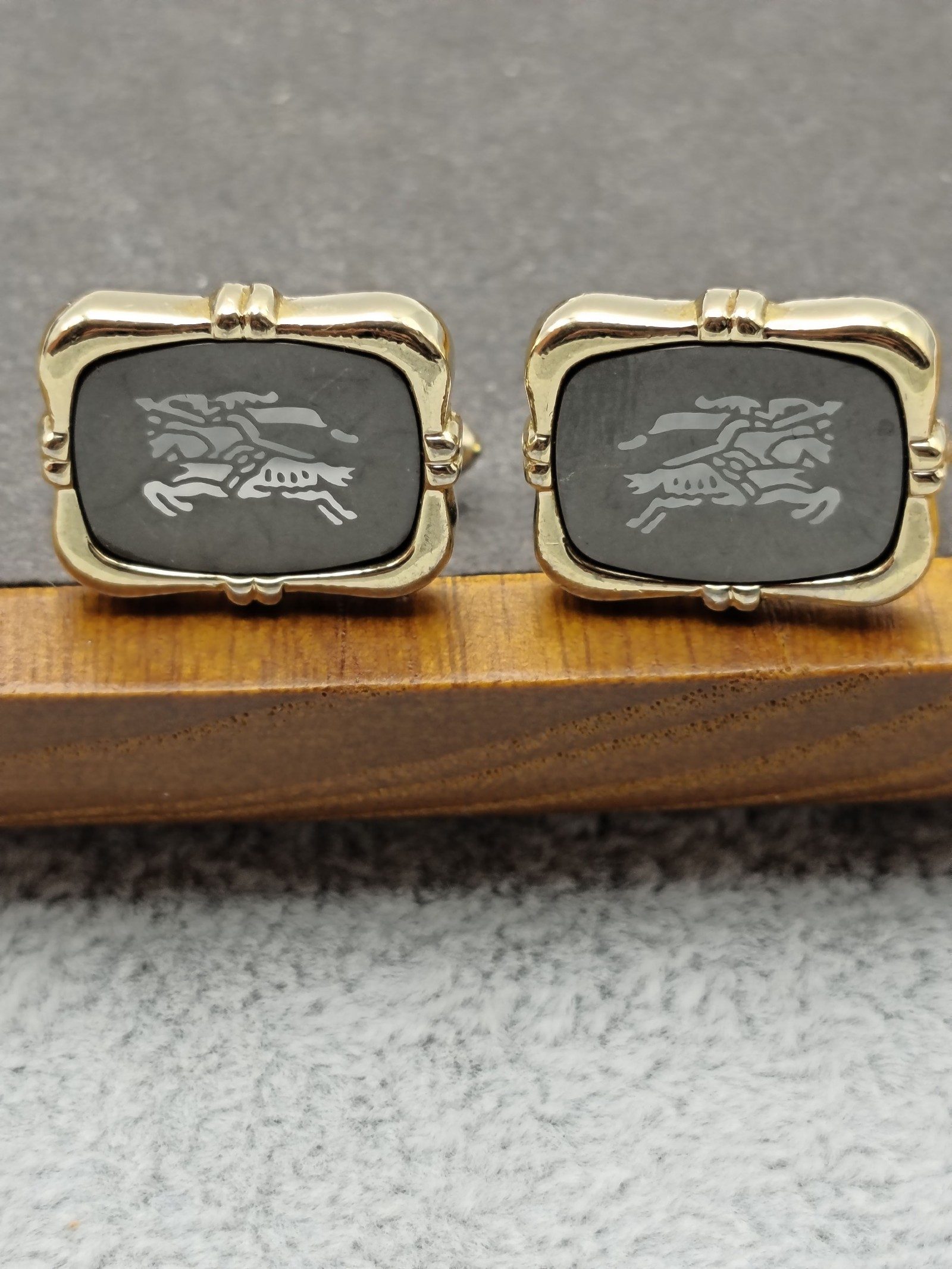 Burberry Vintage Engraved Equestrian Gold Tone Cufflinks image 3