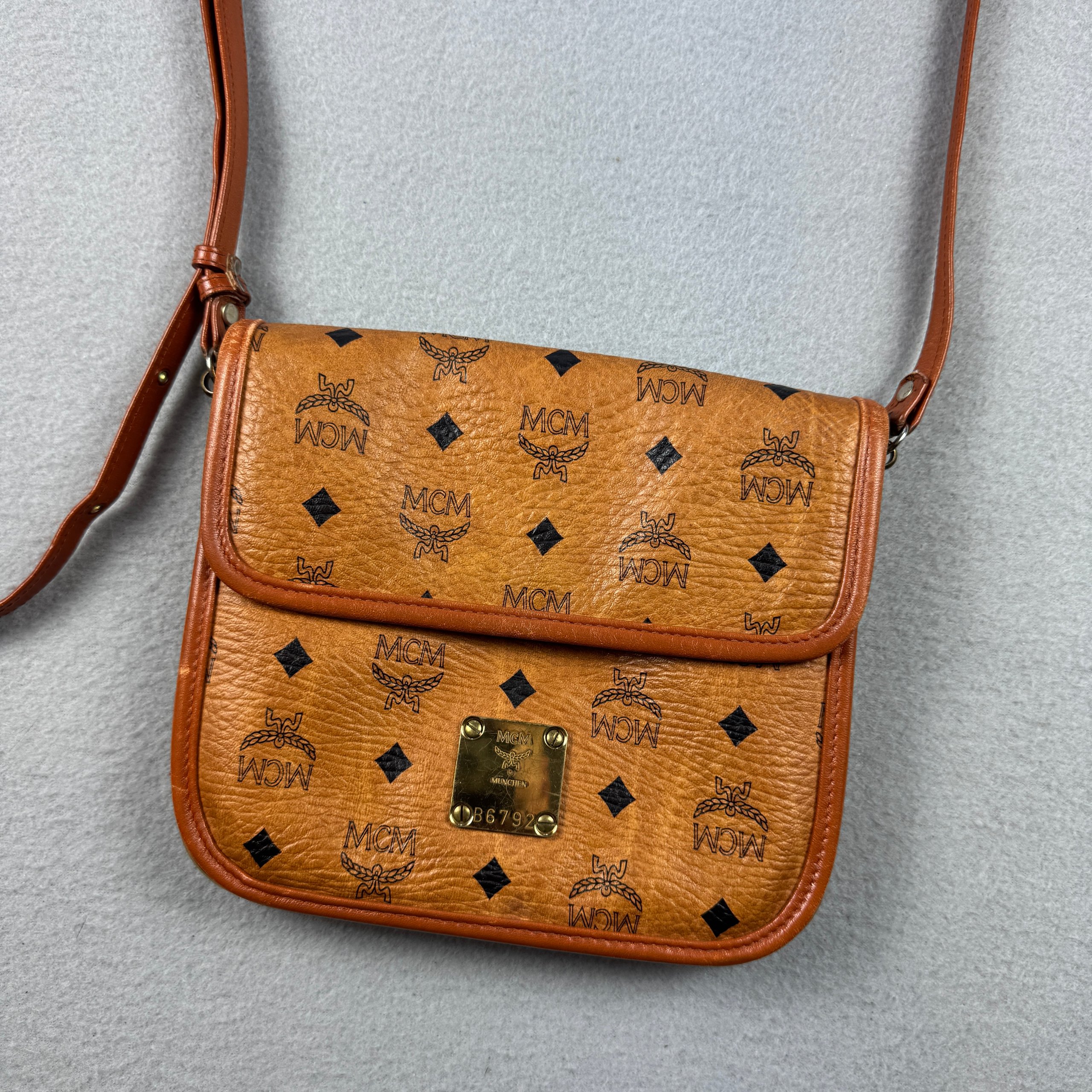 MCM München B6792 Brown Monogram Logo Crossbody Leather Bag One Size Vintage image 2