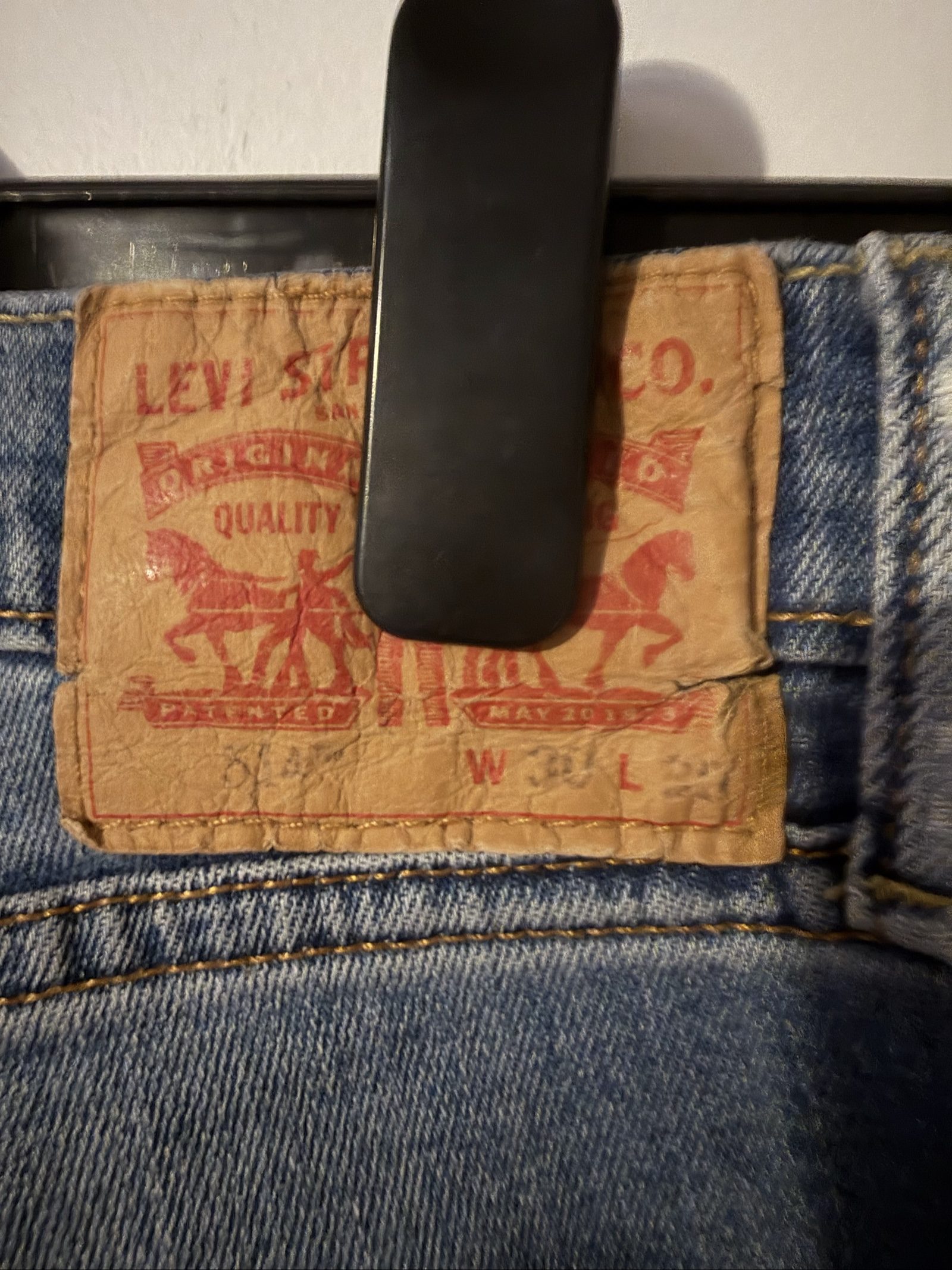 Levi's Blue Denim Jeans W30 L32 Raw Hem Classic Fit image 3
