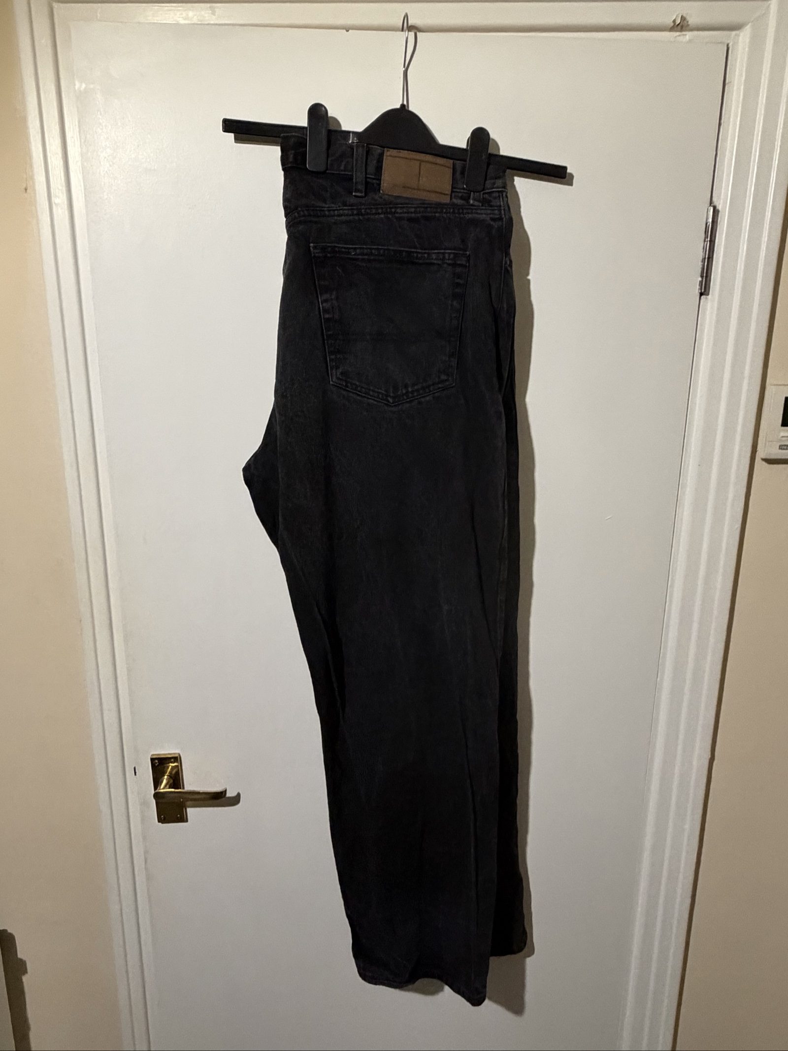 Tommy Hilfiger Black Straight Leg Jeans 42 x 32