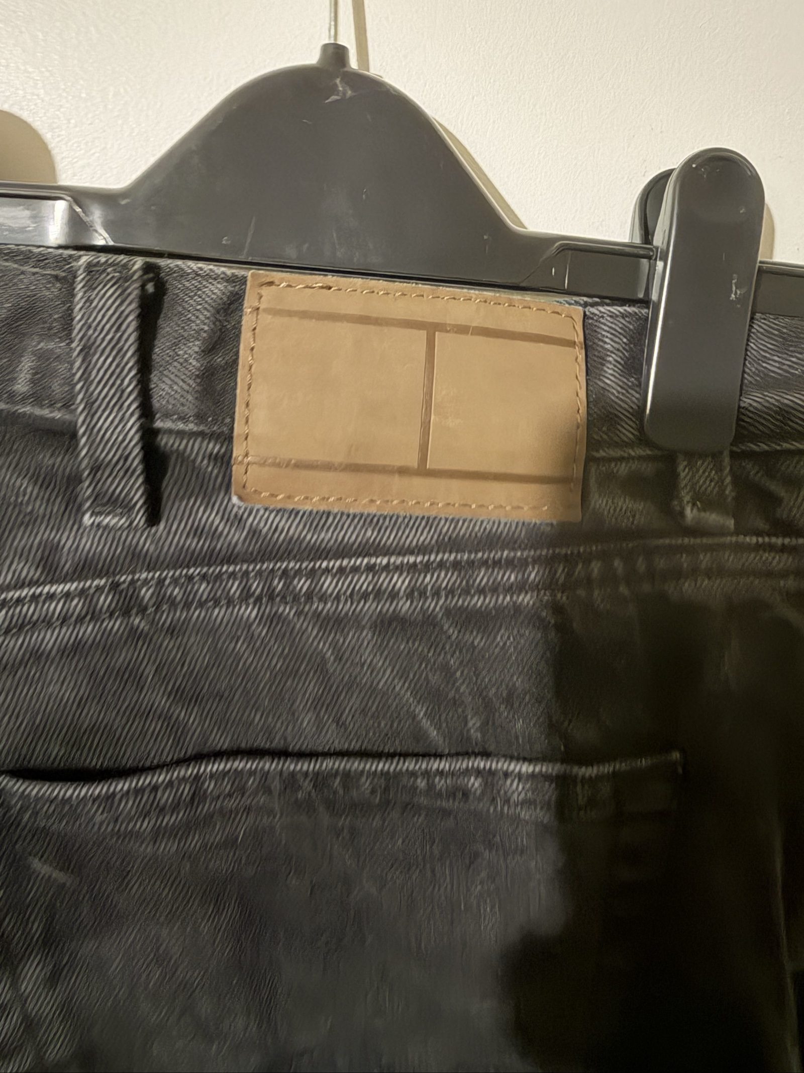 Tommy Hilfiger Black Straight Leg Jeans 42 x 32 image 3