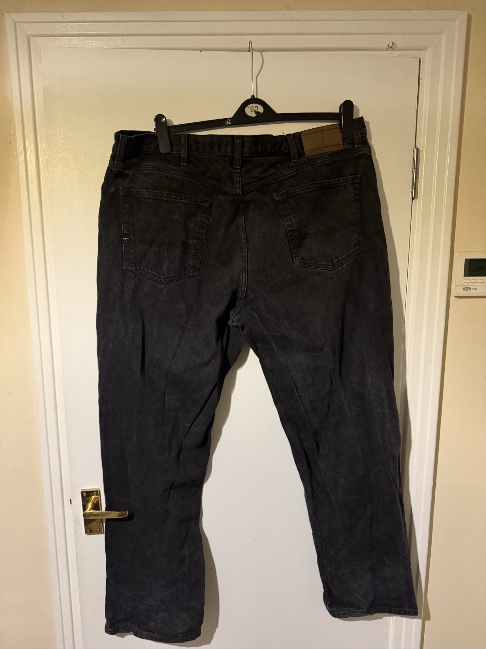 Tommy Hilfiger Black Straight Leg Jeans 42 x 32 image 4