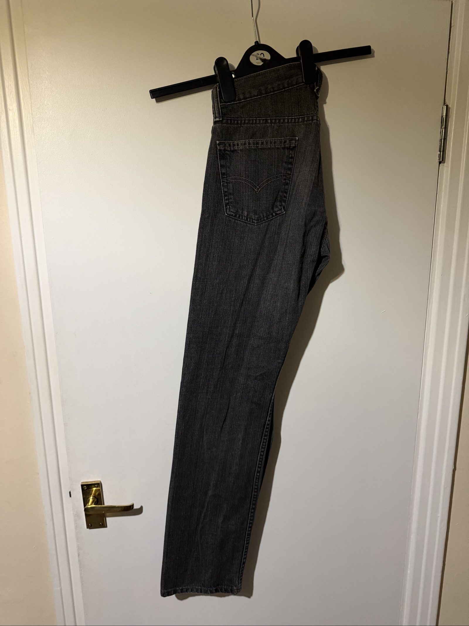 Levi's Men's Black 514 Straight Leg Jeans W29 L32 image 2