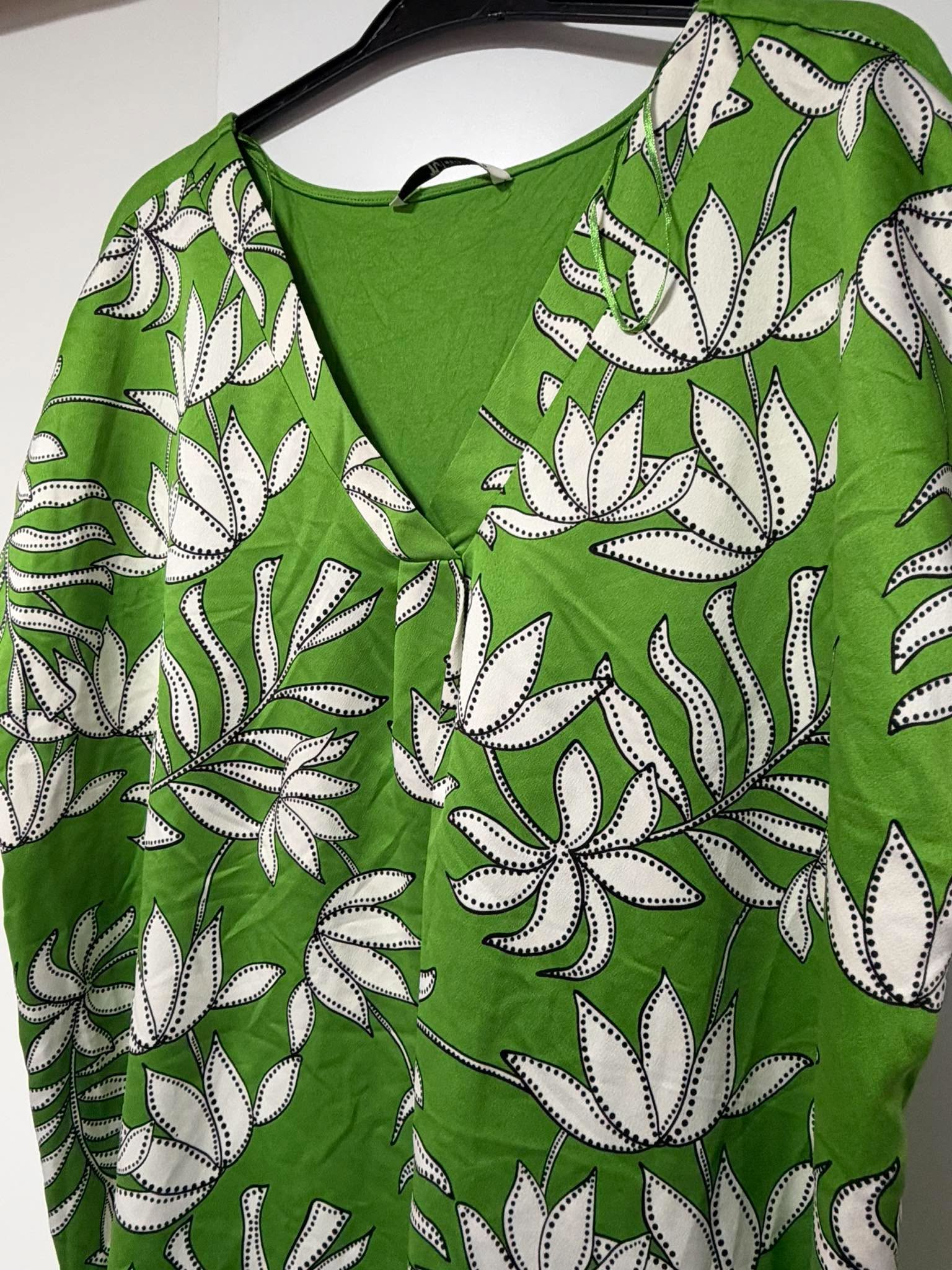 TU Size 16 Green Floral Silk Feel Blouse V Neck Floaty Tunic Top image 2