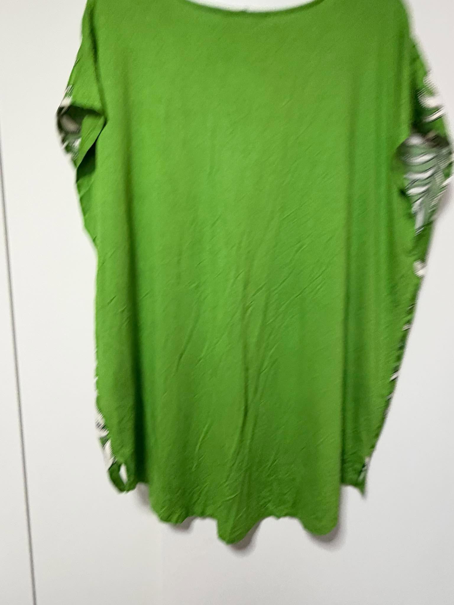 TU Size 16 Green Floral Silk Feel Blouse V Neck Floaty Tunic Top image 4