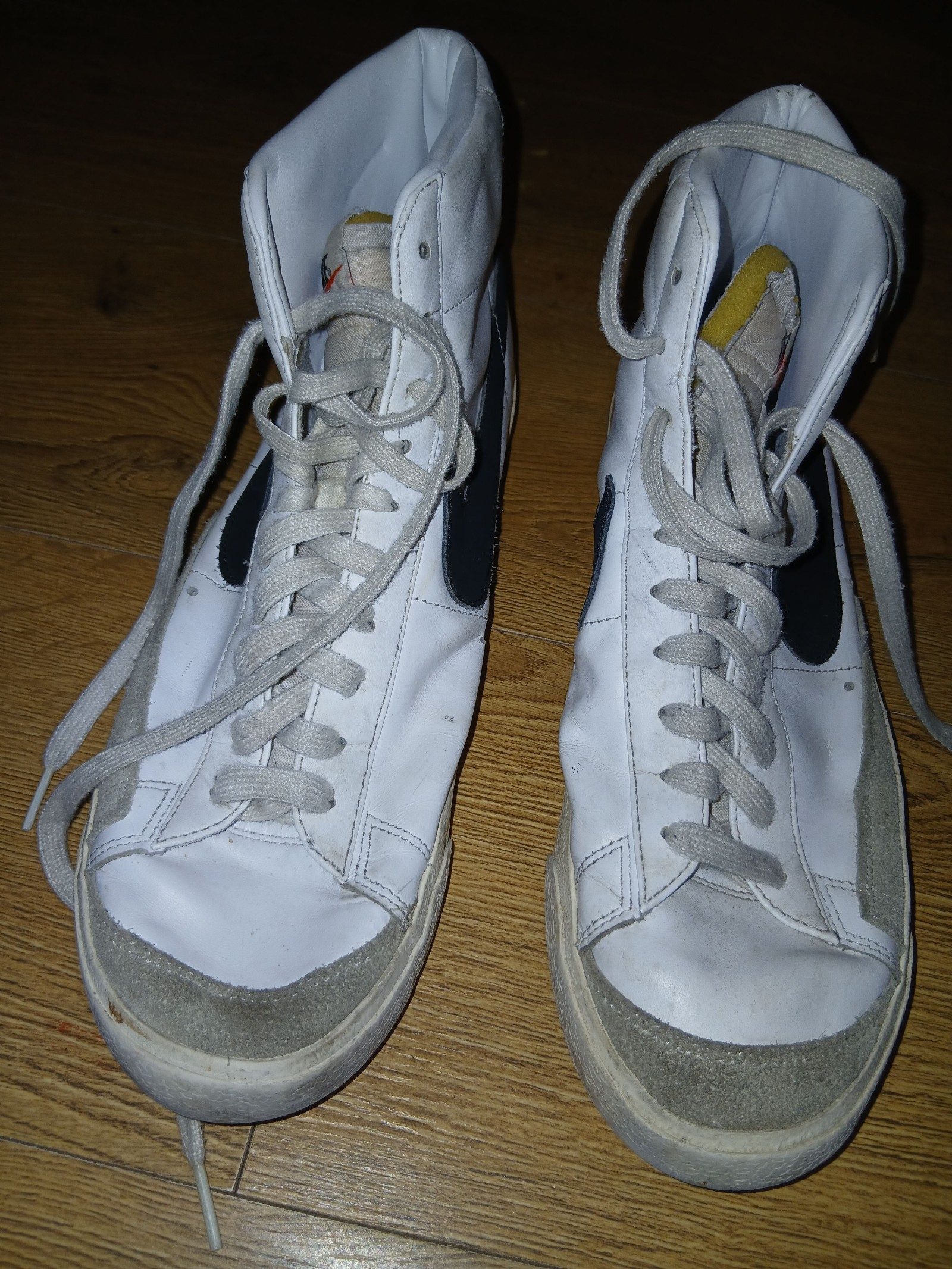 Nike White & Black High Top Leather Sneakers US 12.5 image 7
