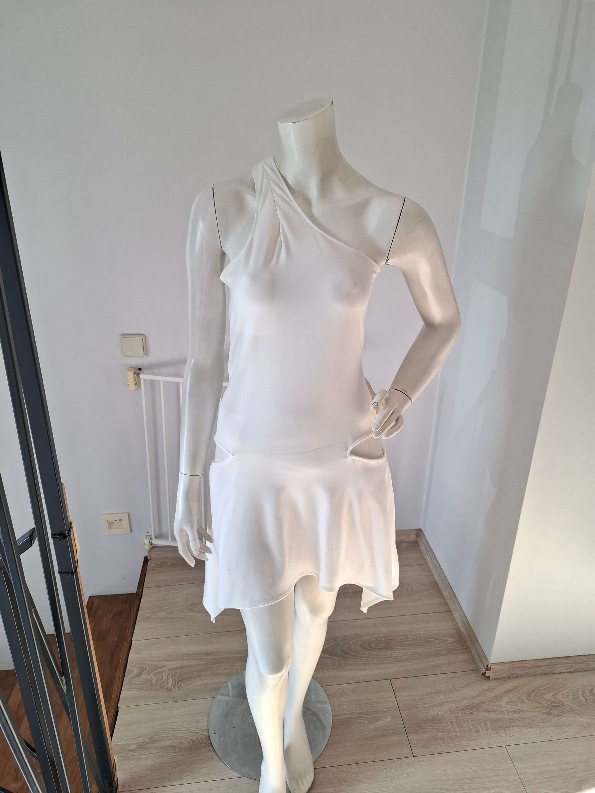 New Courrèges White Asymmetric One-Shoulder Cut-Out Mini Dress Size L image 5