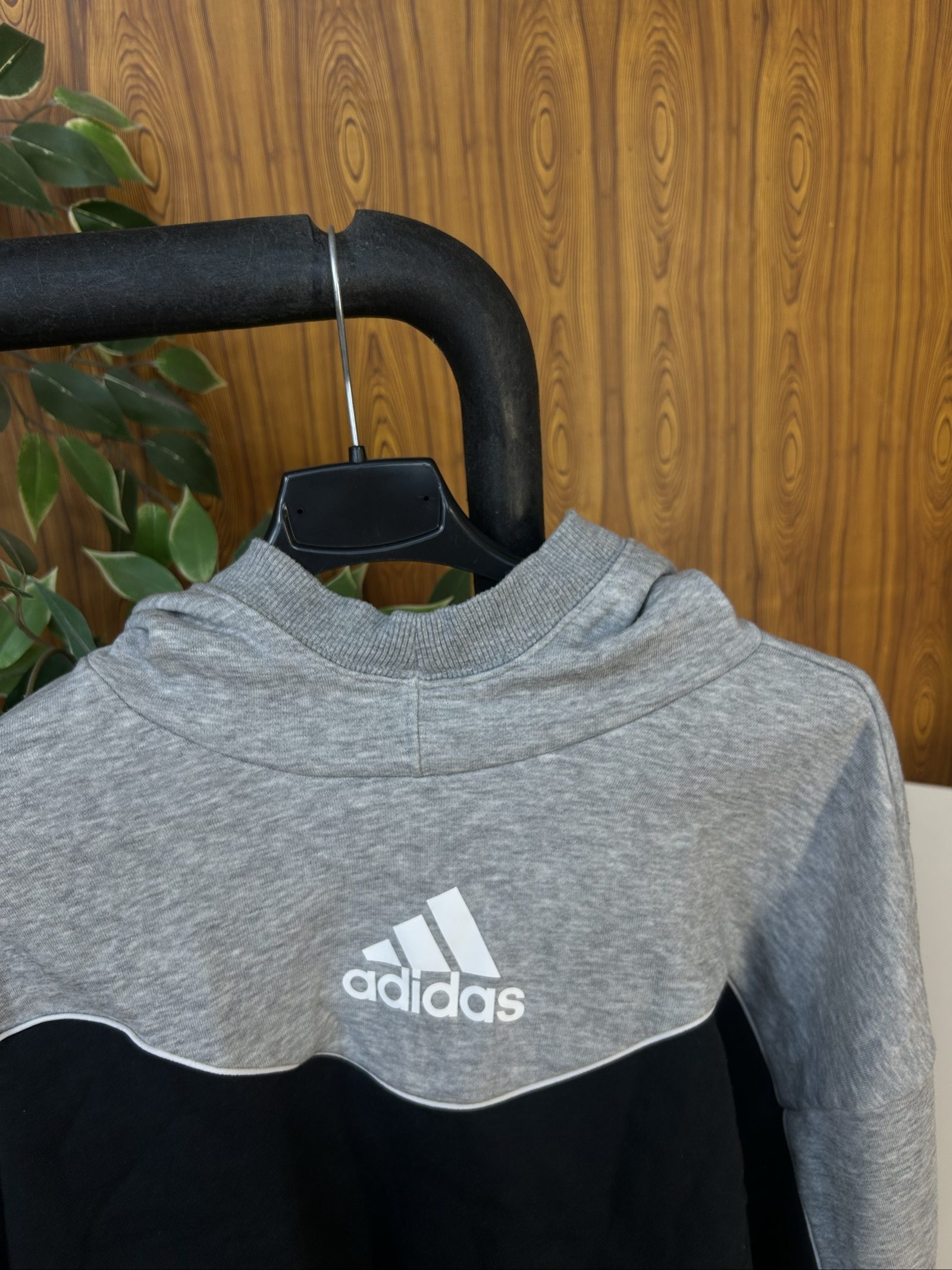 Adidas Grey & Black Cropped Hoodie Large Fleece Lined image 2