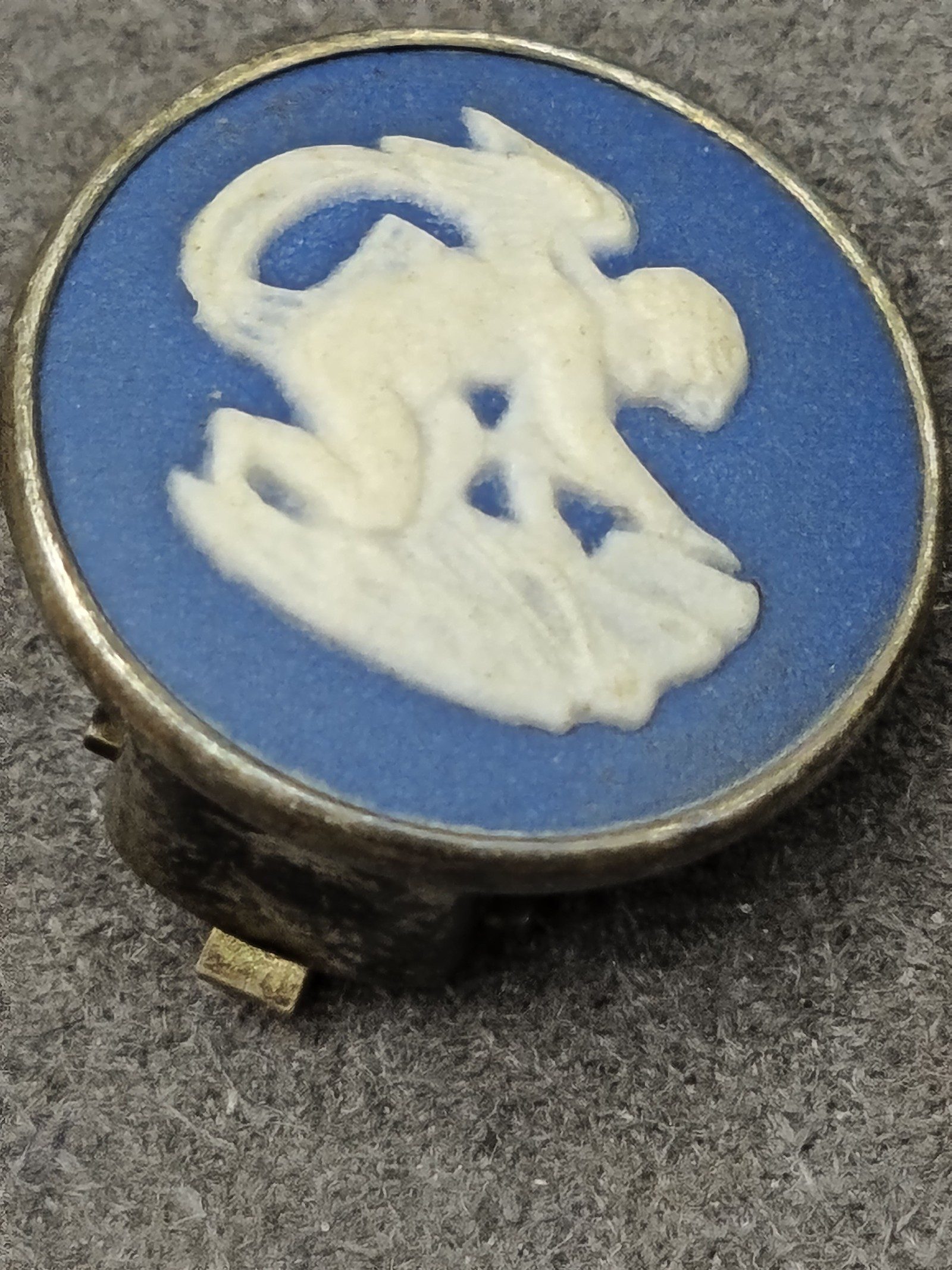 Wedgwood Blue & White and silver Jasperware Earrings and Pendant Set image 9