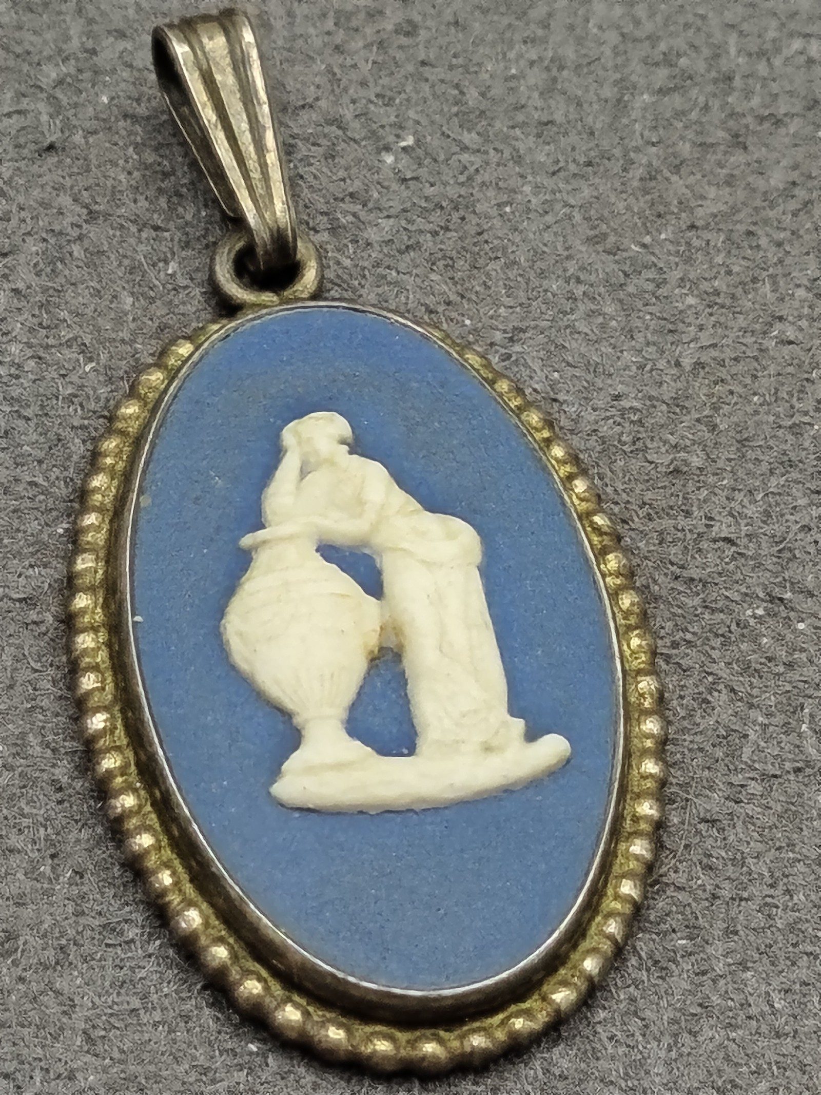 Wedgwood Blue & White and silver Jasperware Earrings and Pendant Set image 10
