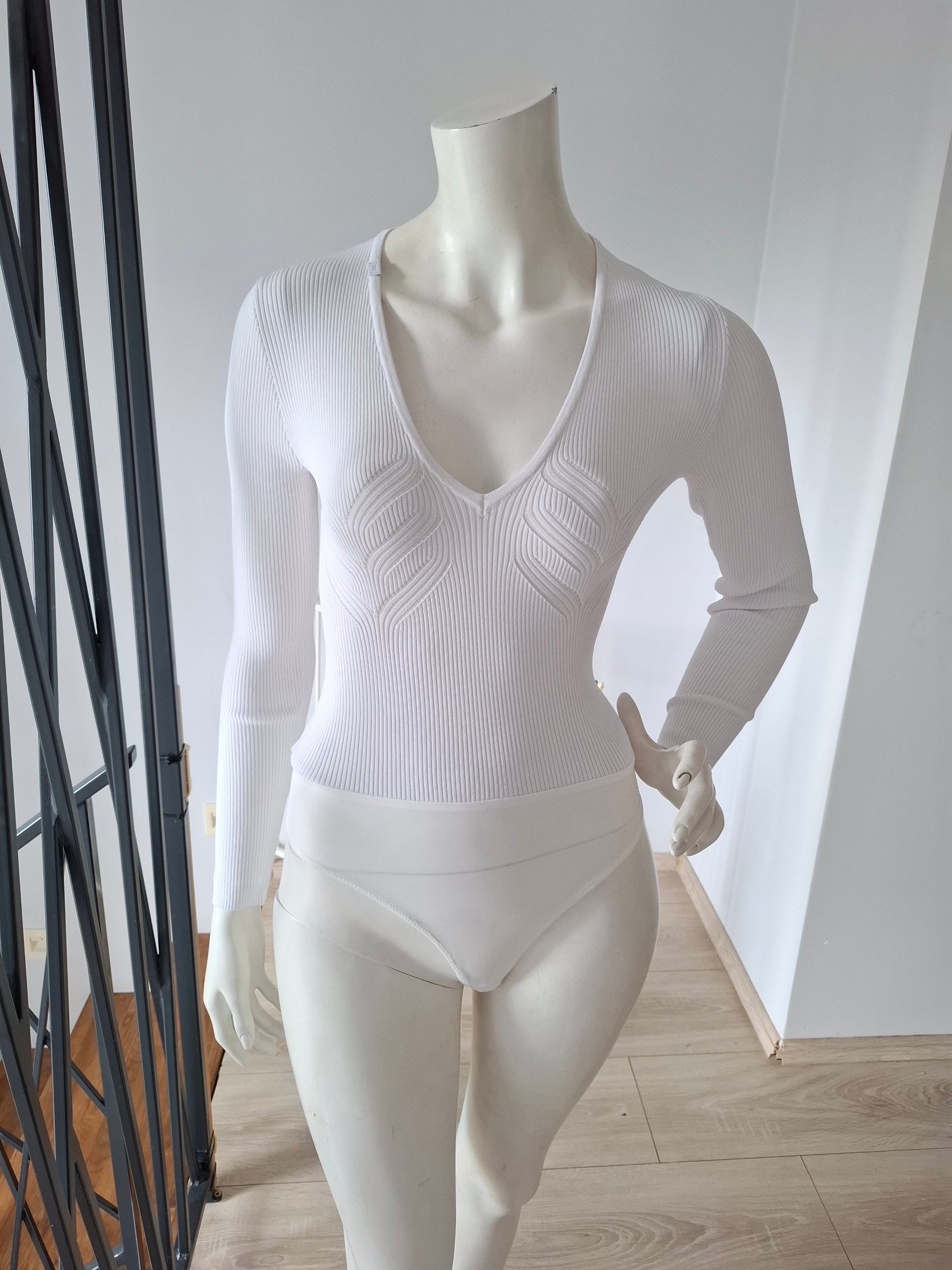New Elisabetta Franchi White Ribbed Knitted Bodysuit Size S