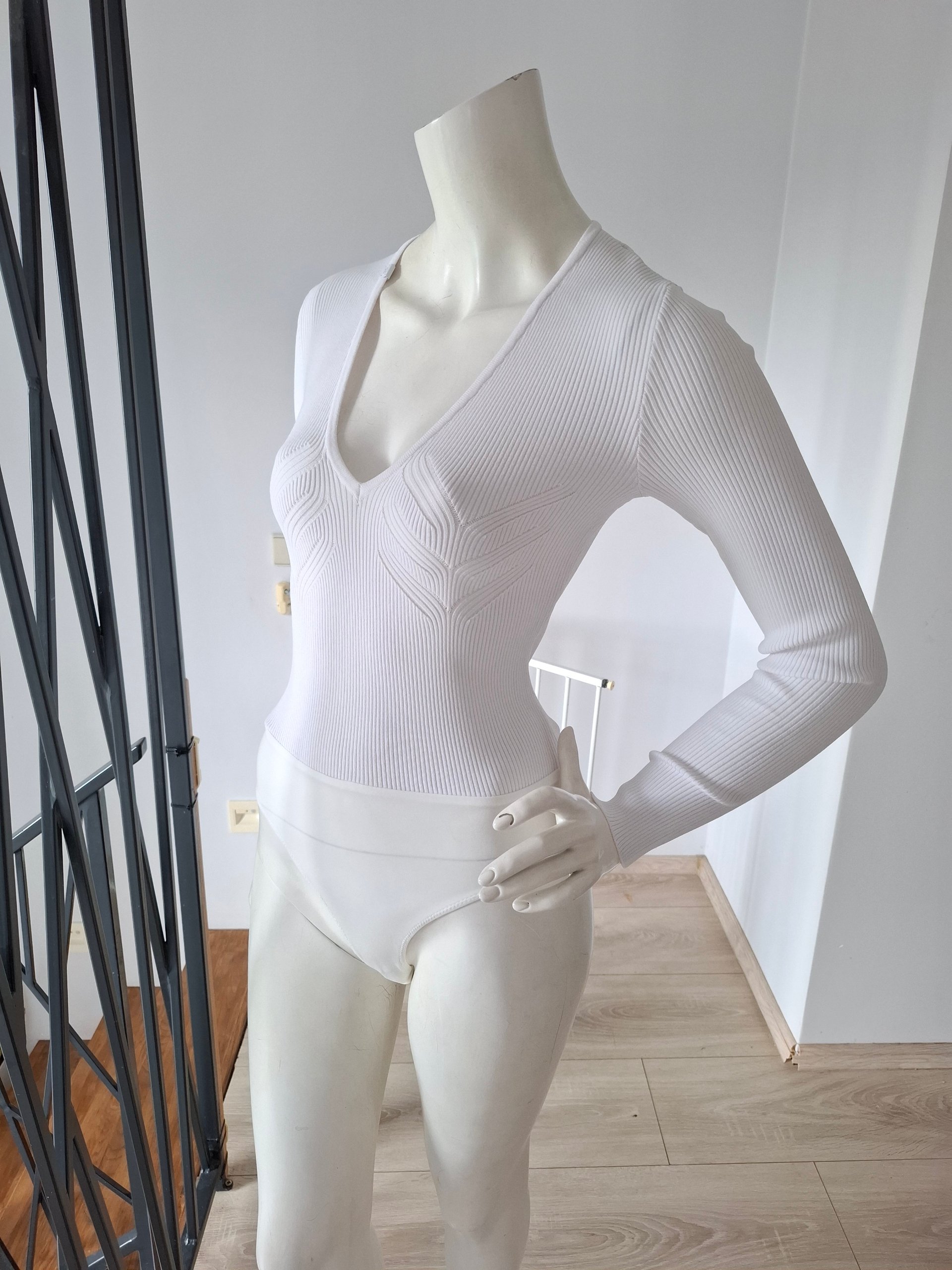 New Elisabetta Franchi White Ribbed Knitted Bodysuit Size S image 8
