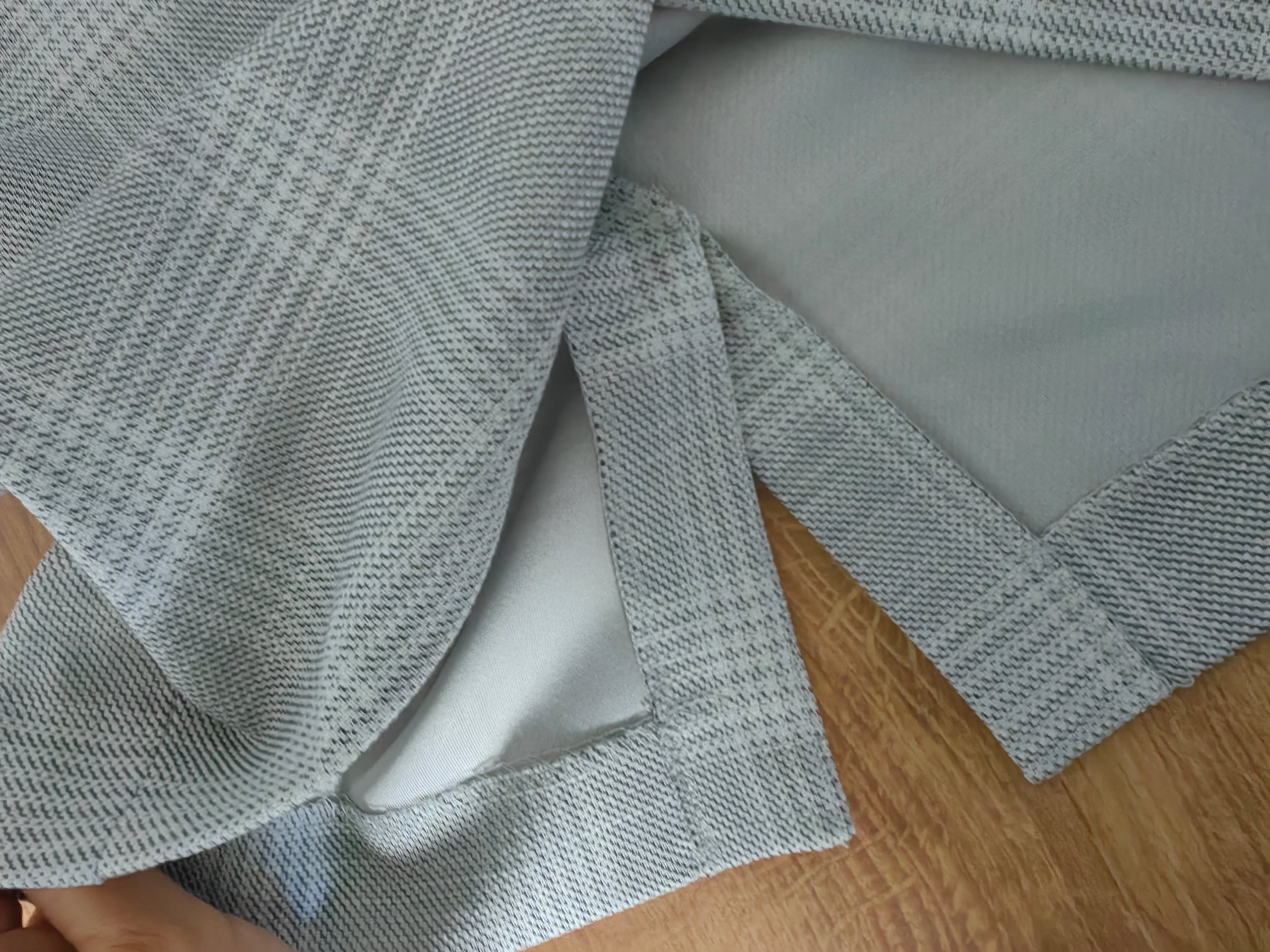 Eleganti H&M pleda raksta zīmuļsvārki image 3