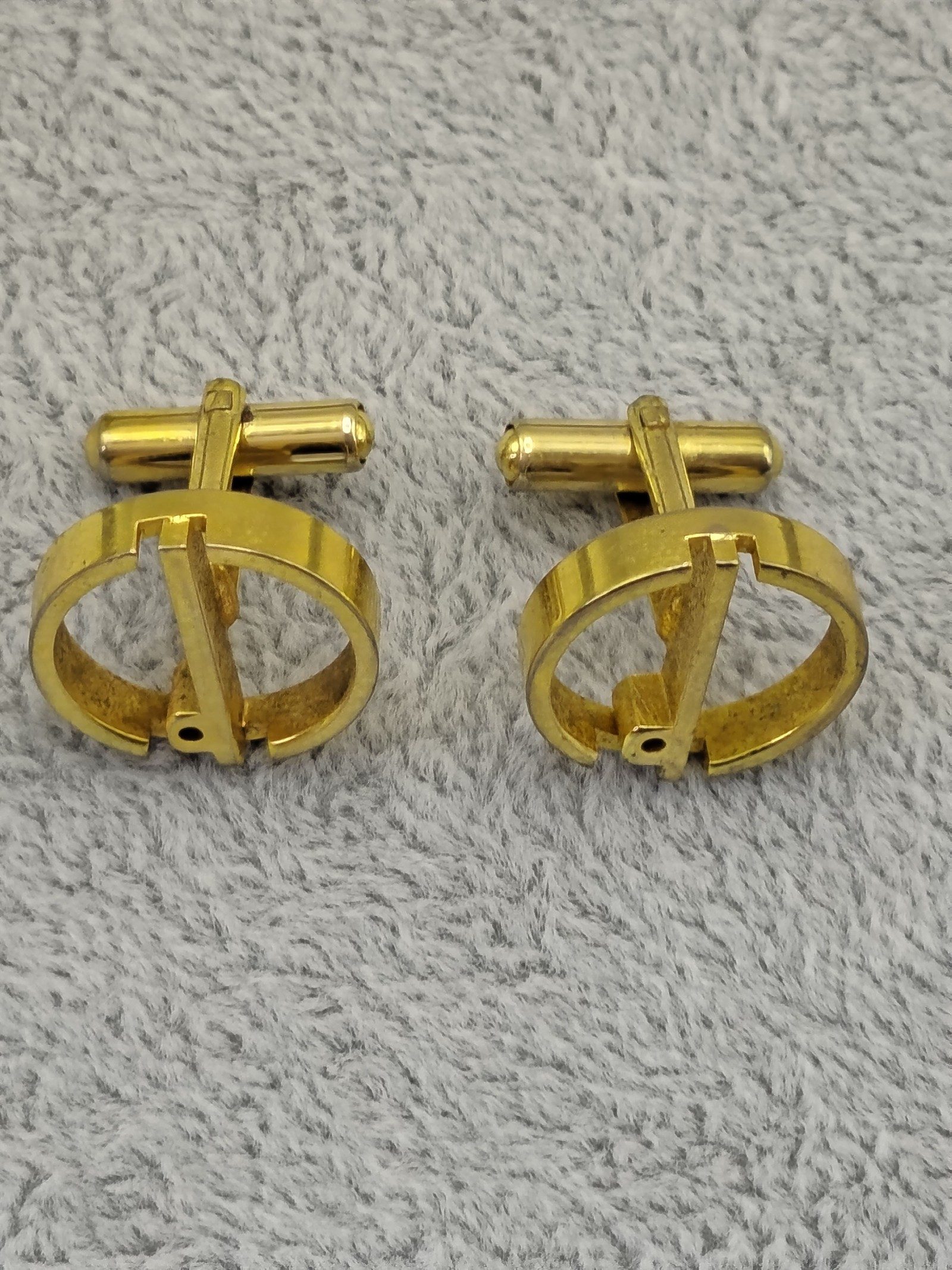 Dunhill d logo Gold Tone Circle Cufflinks and tie pin with Chain & Gift Box image 7
