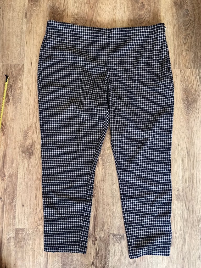 Stilīgas un elegantas F&F bikses ar rūtainu rakstu