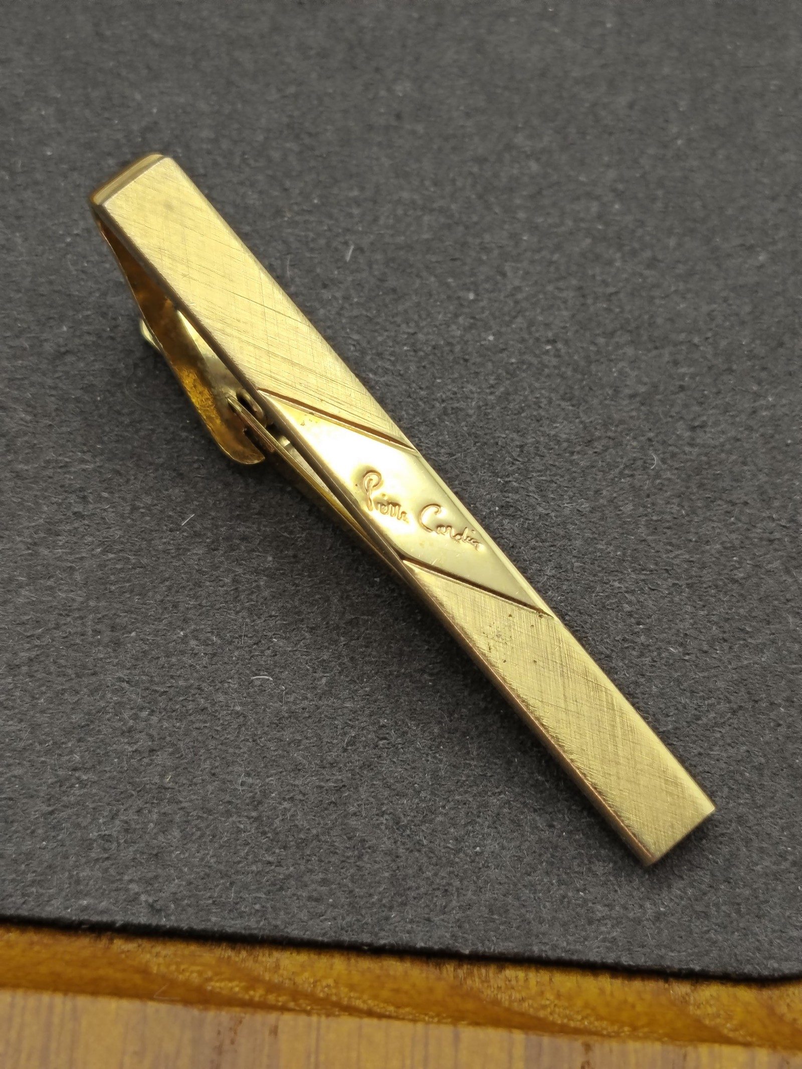 Pierre Cardin Gold Tone Men's Tie Clip image 3