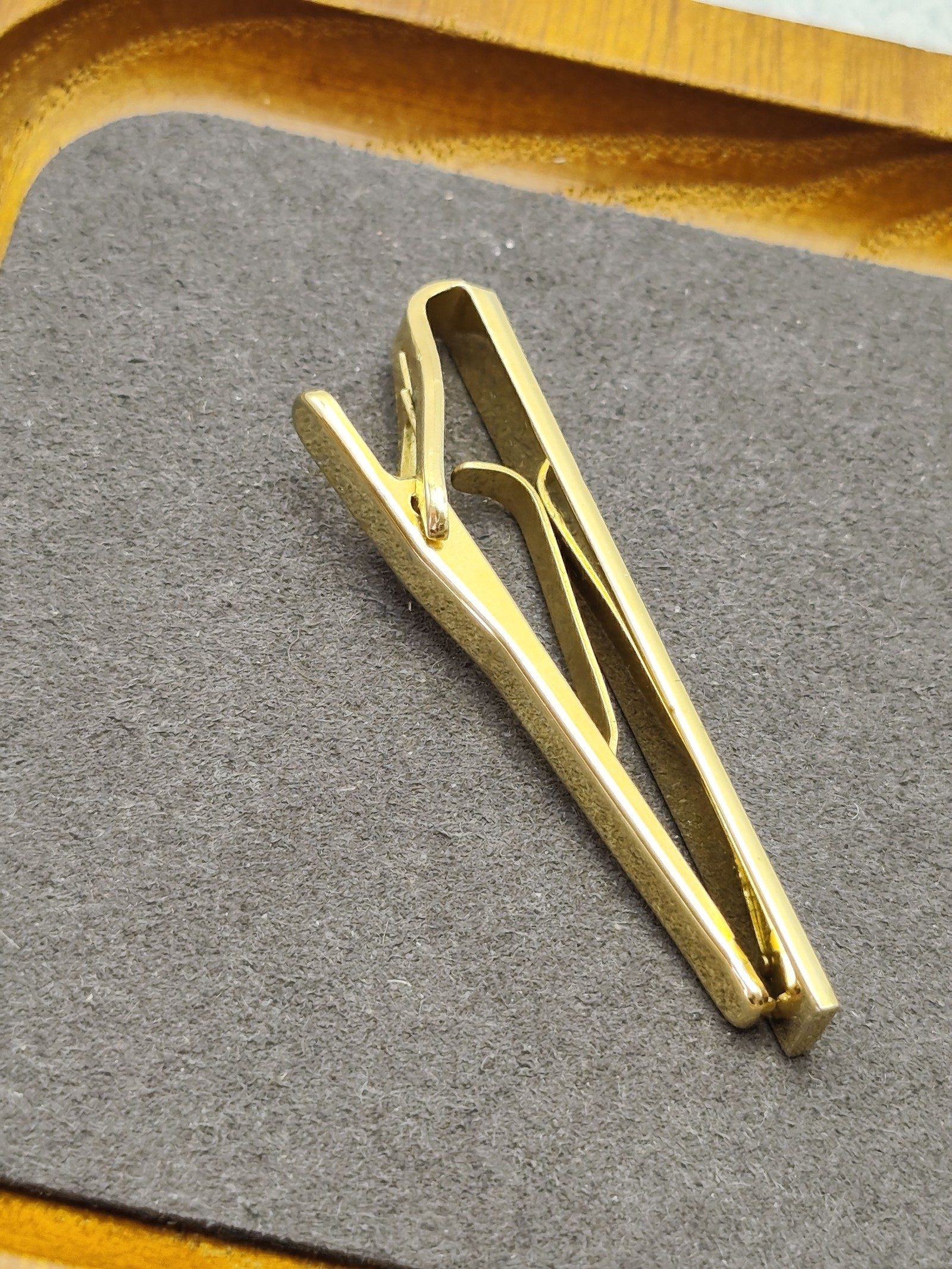 Pierre Cardin Gold Tone Men's Tie Clip image 7