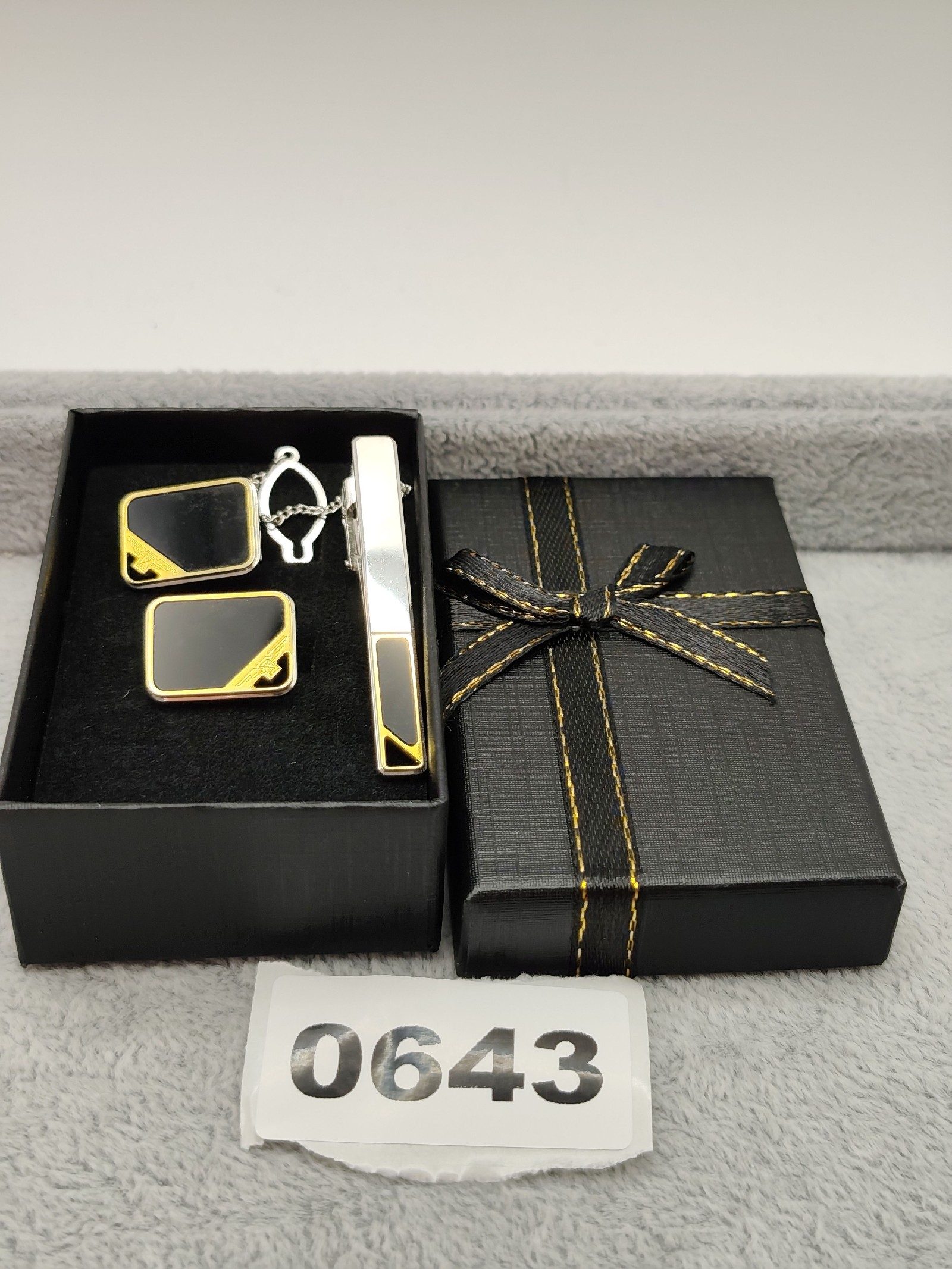 Longines Black & Gold Tie Clip & Cufflinks Set