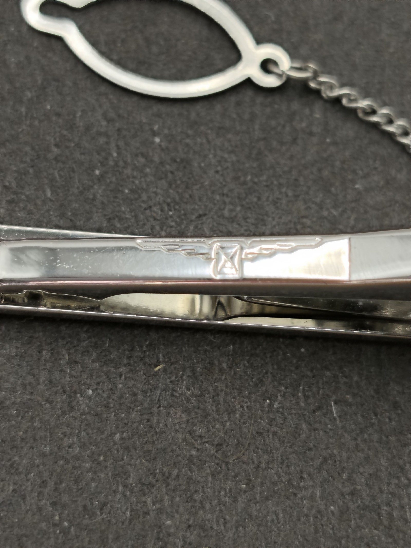 Longines Black & Gold Tie Clip & Cufflinks Set image 4