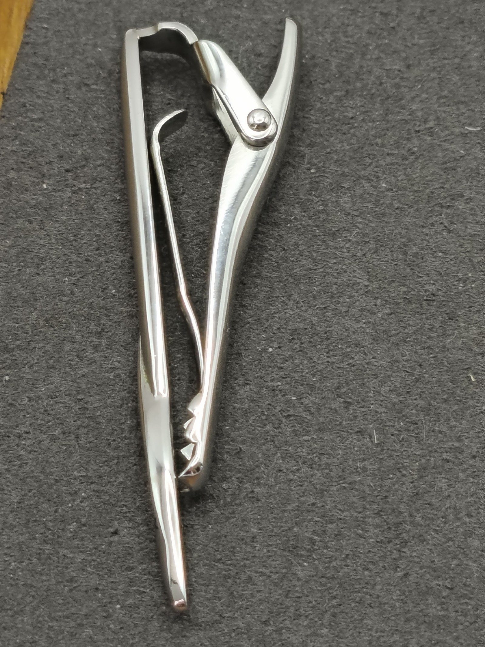 YSL Silver-tone Metal Twist Tie Clip image 10