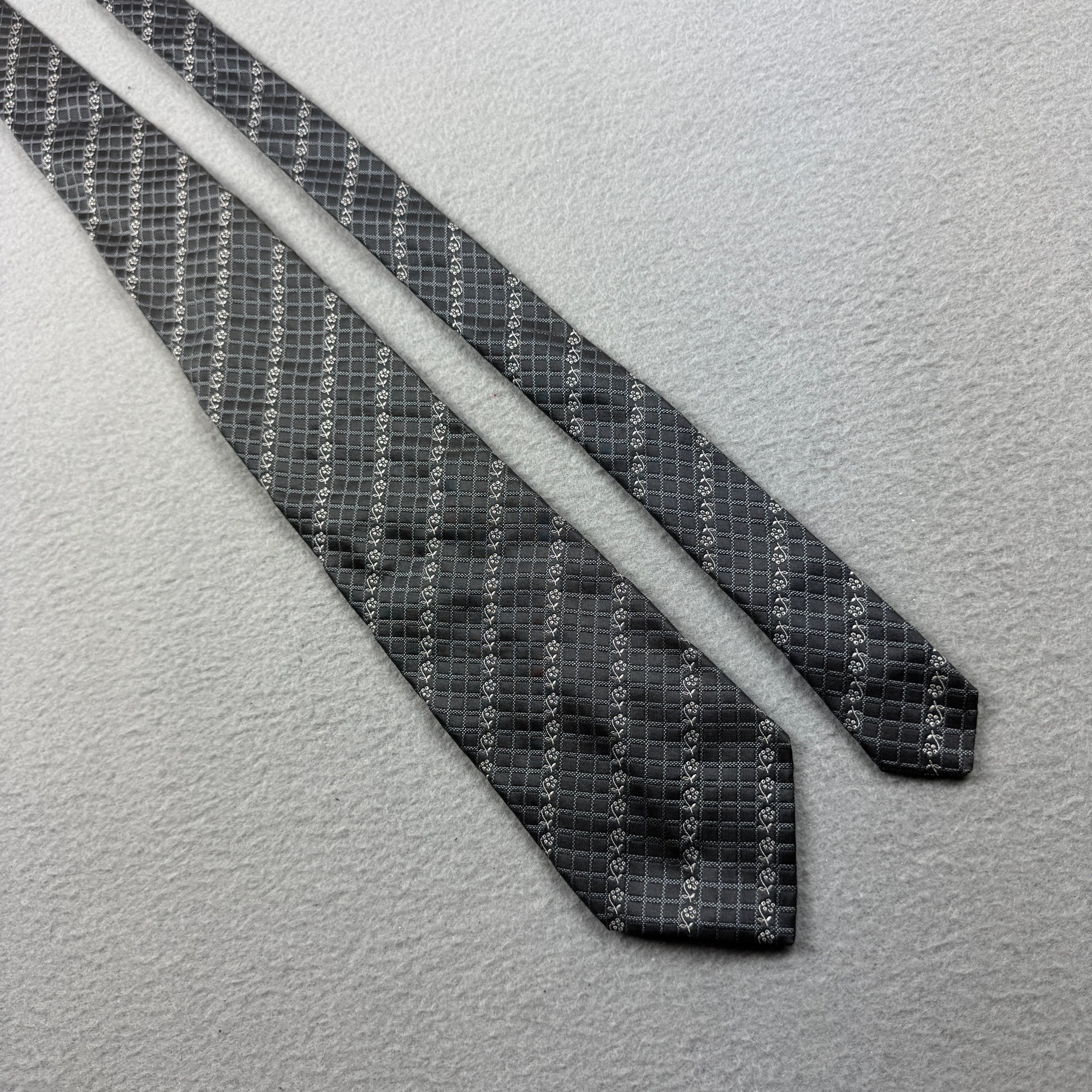 Emanuel Ungaro Grey Patterned Silk Tie One Size image 2